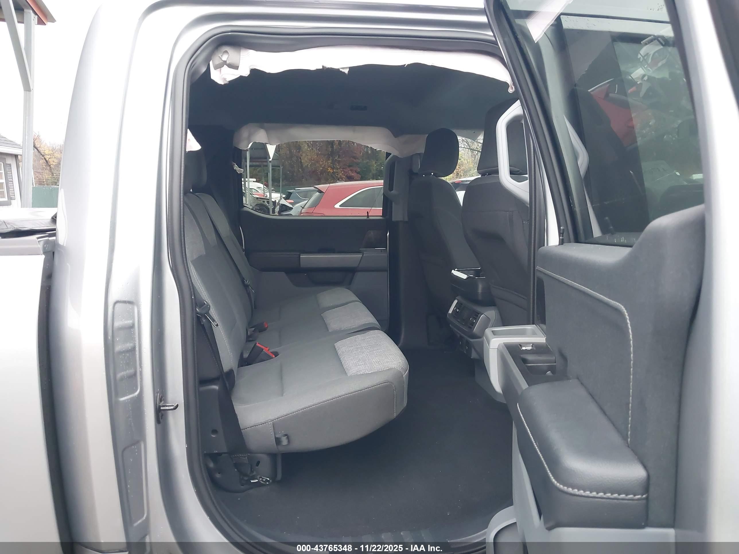 FORD F-150 image 8