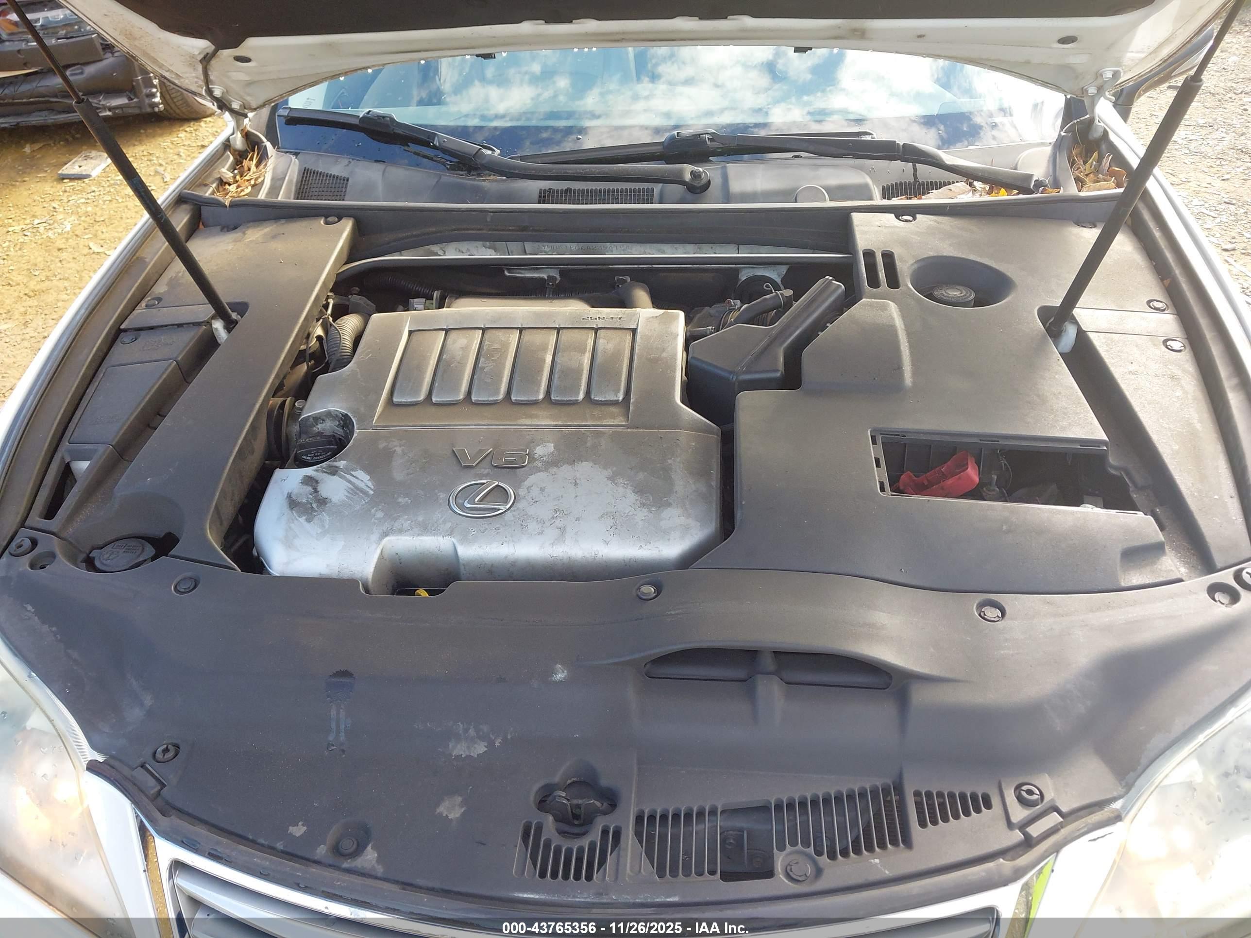 LEXUS ES image 10