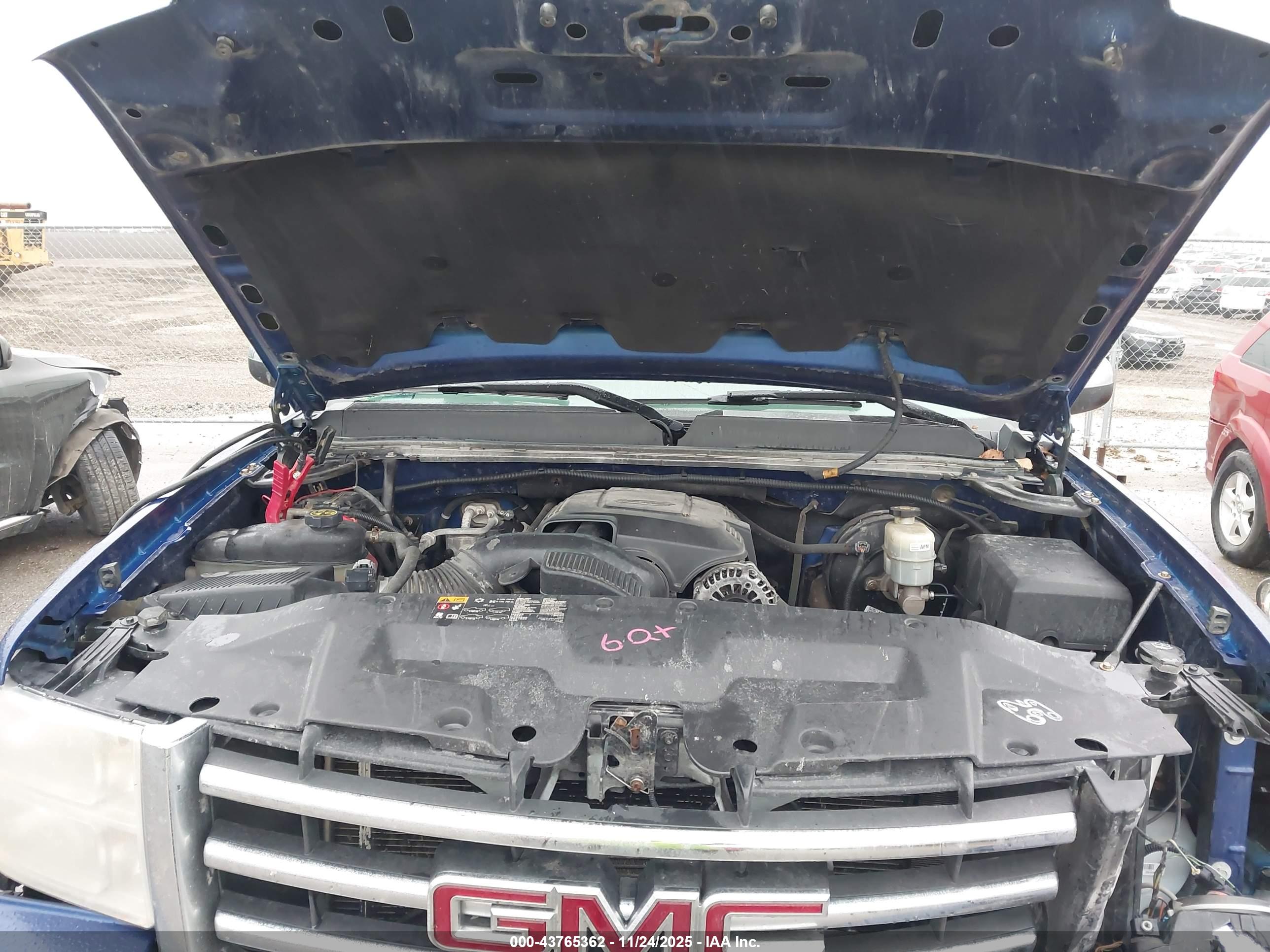 GMC SIERRA image 10