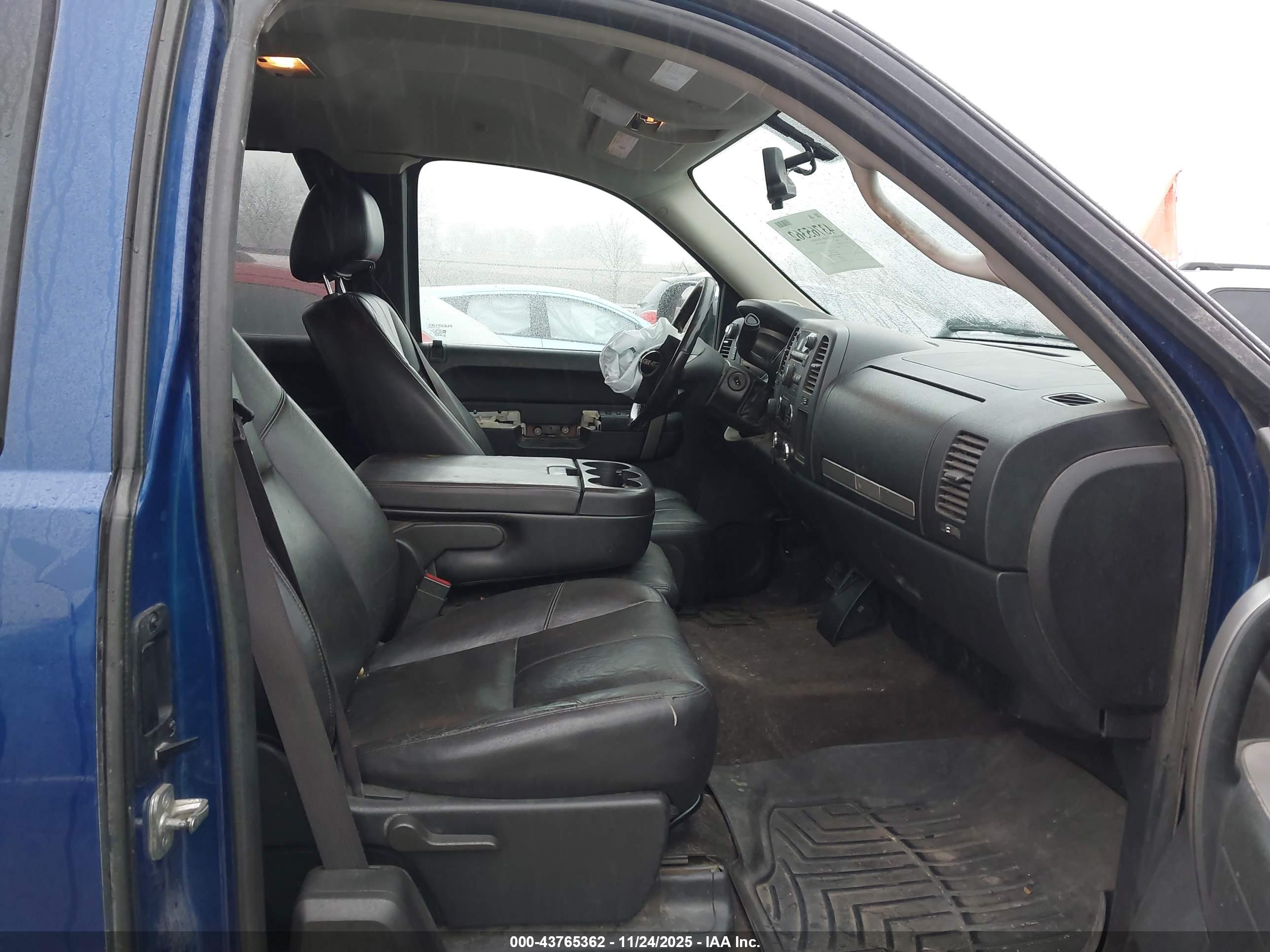 GMC SIERRA image 5