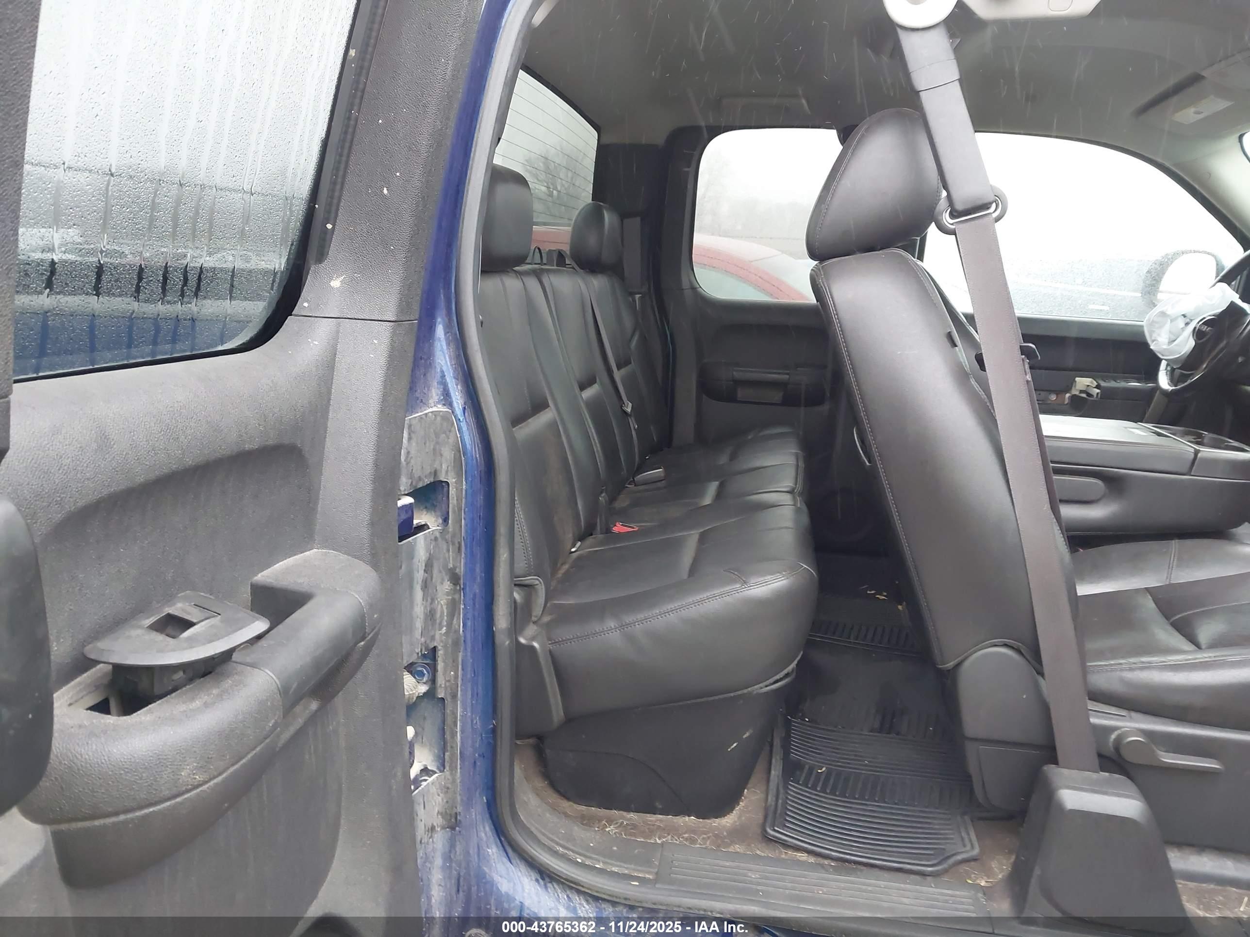 GMC SIERRA image 8