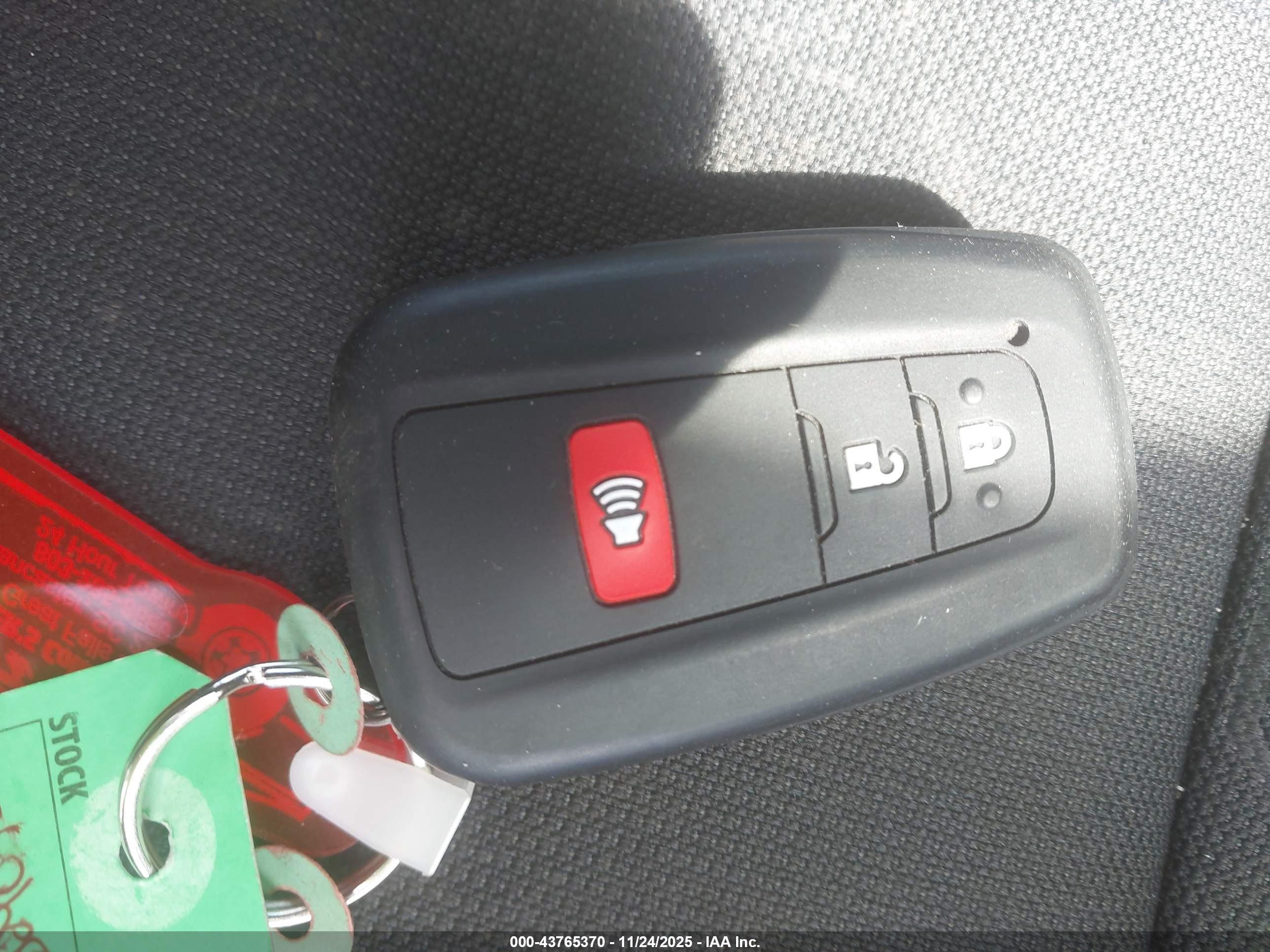 TOYOTA COROLLA image 11
