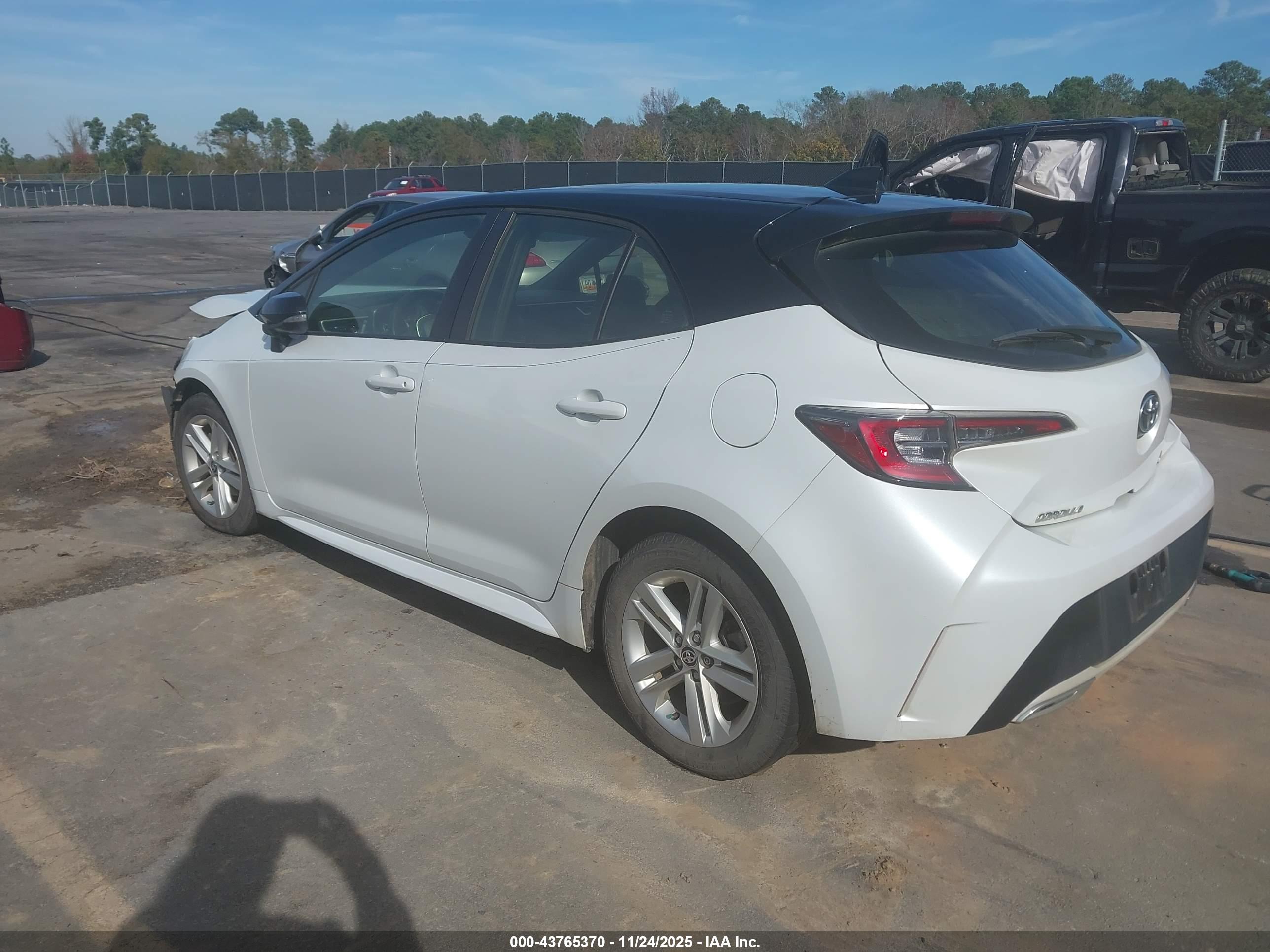TOYOTA COROLLA image 3
