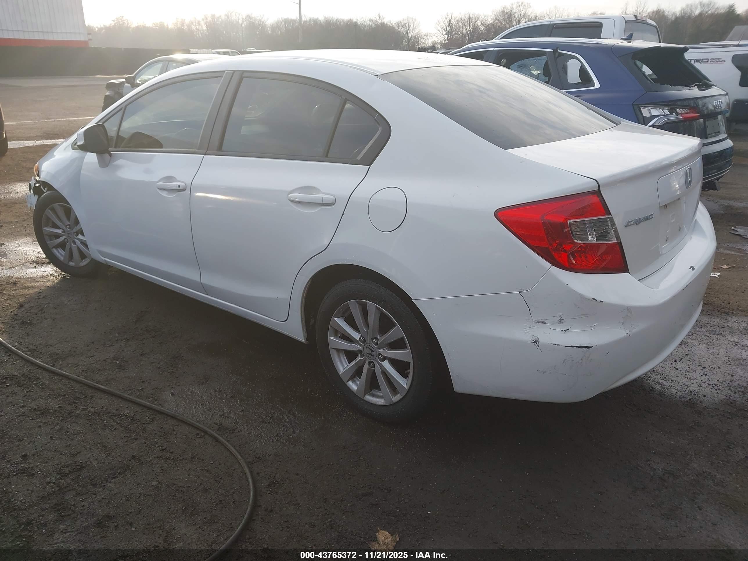 HONDA CIVIC image 3
