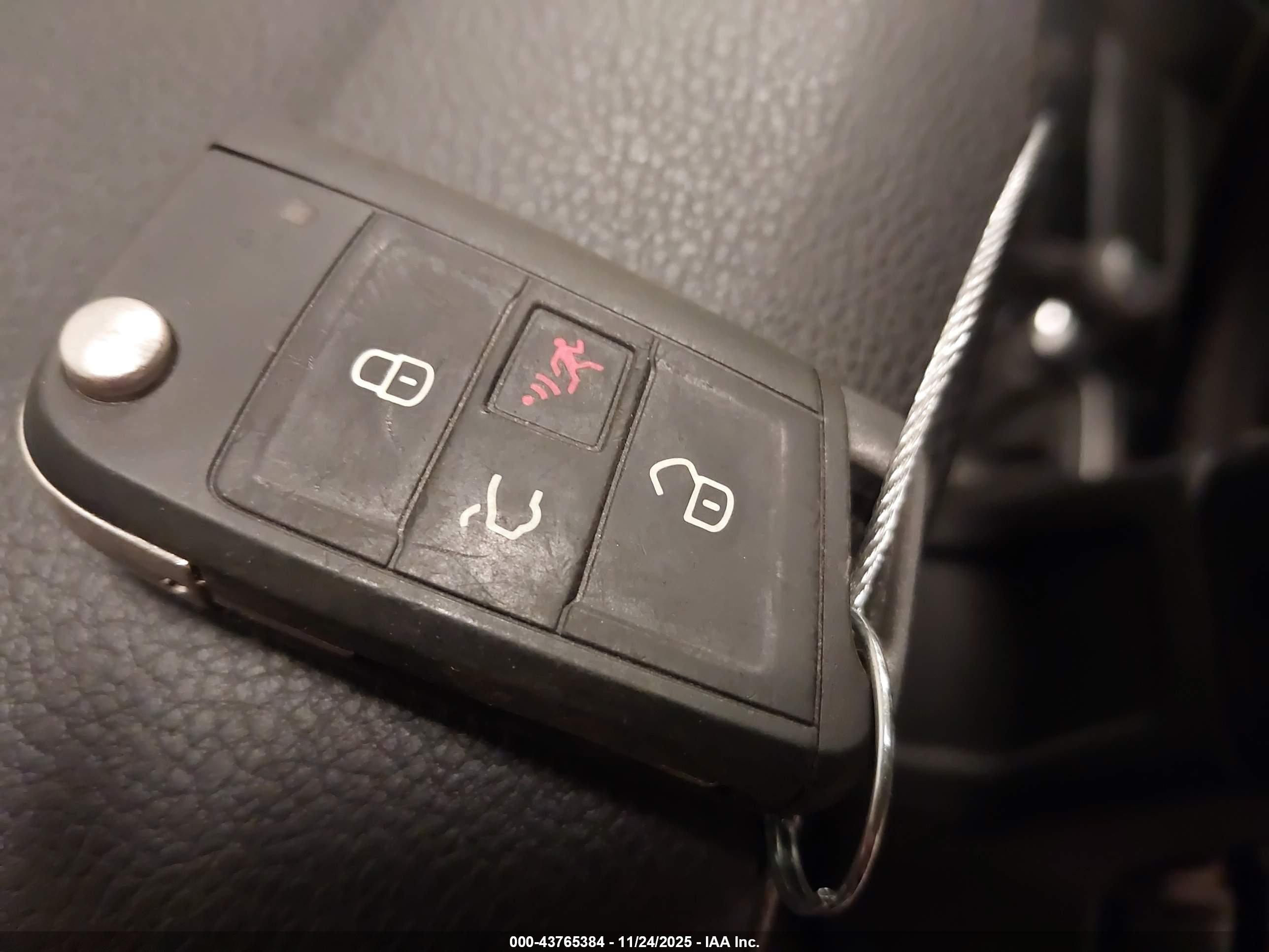VOLKSWAGEN GOLF image 11