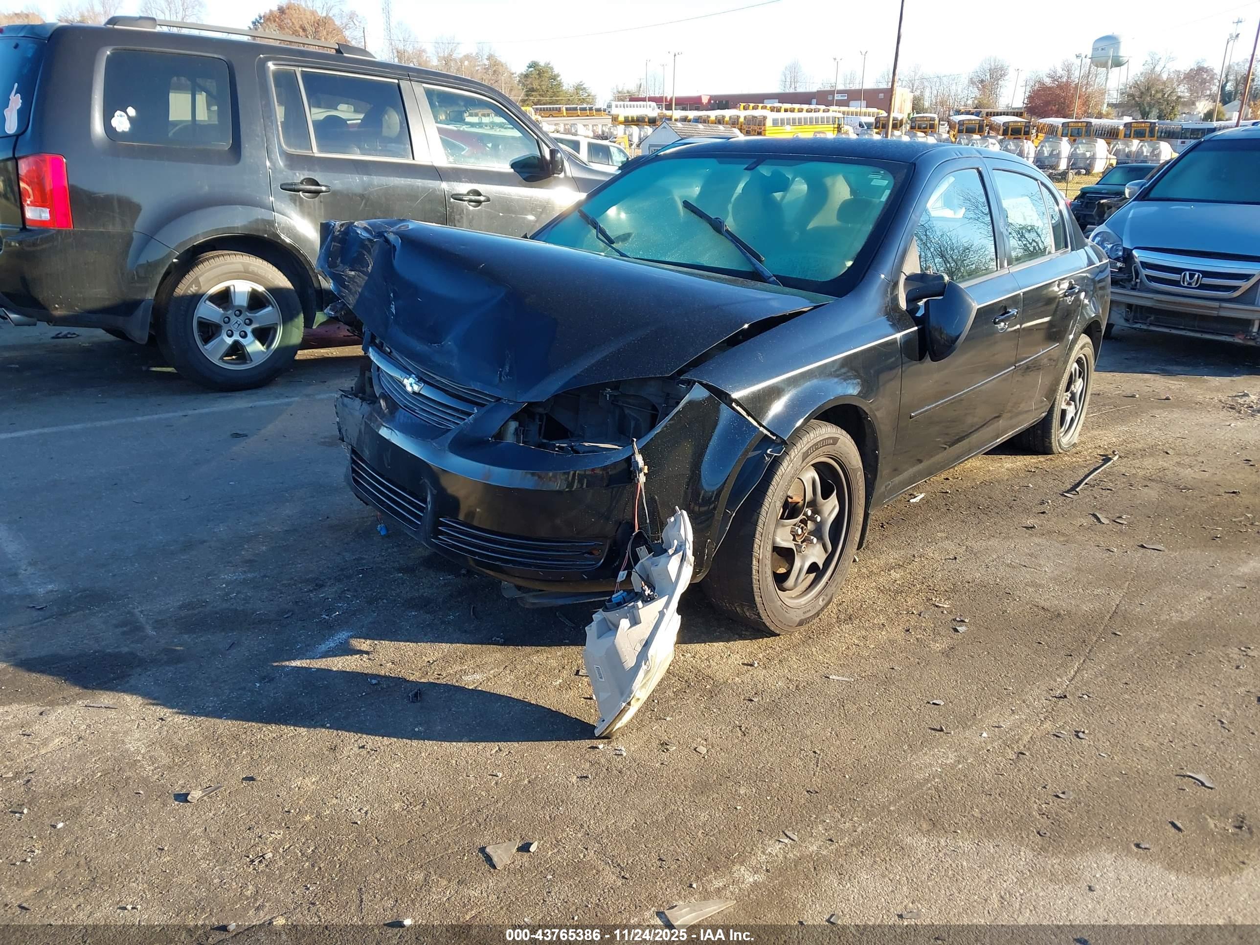 CHEVROLET COBALT image 2