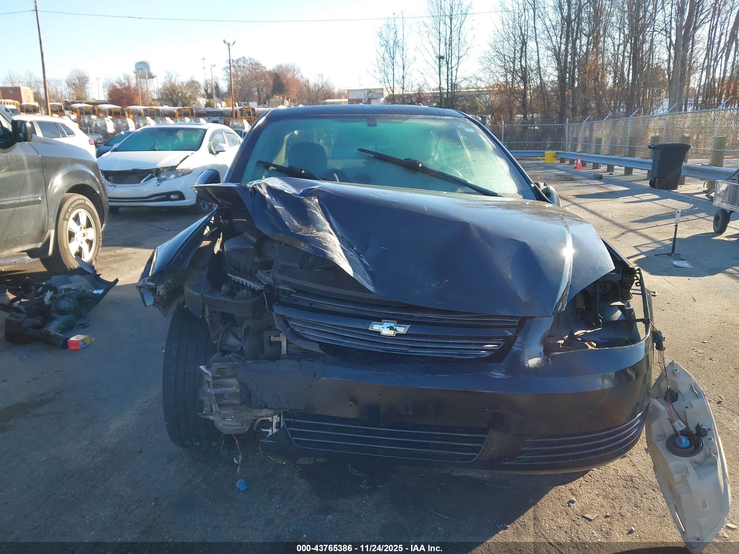 CHEVROLET COBALT image 6