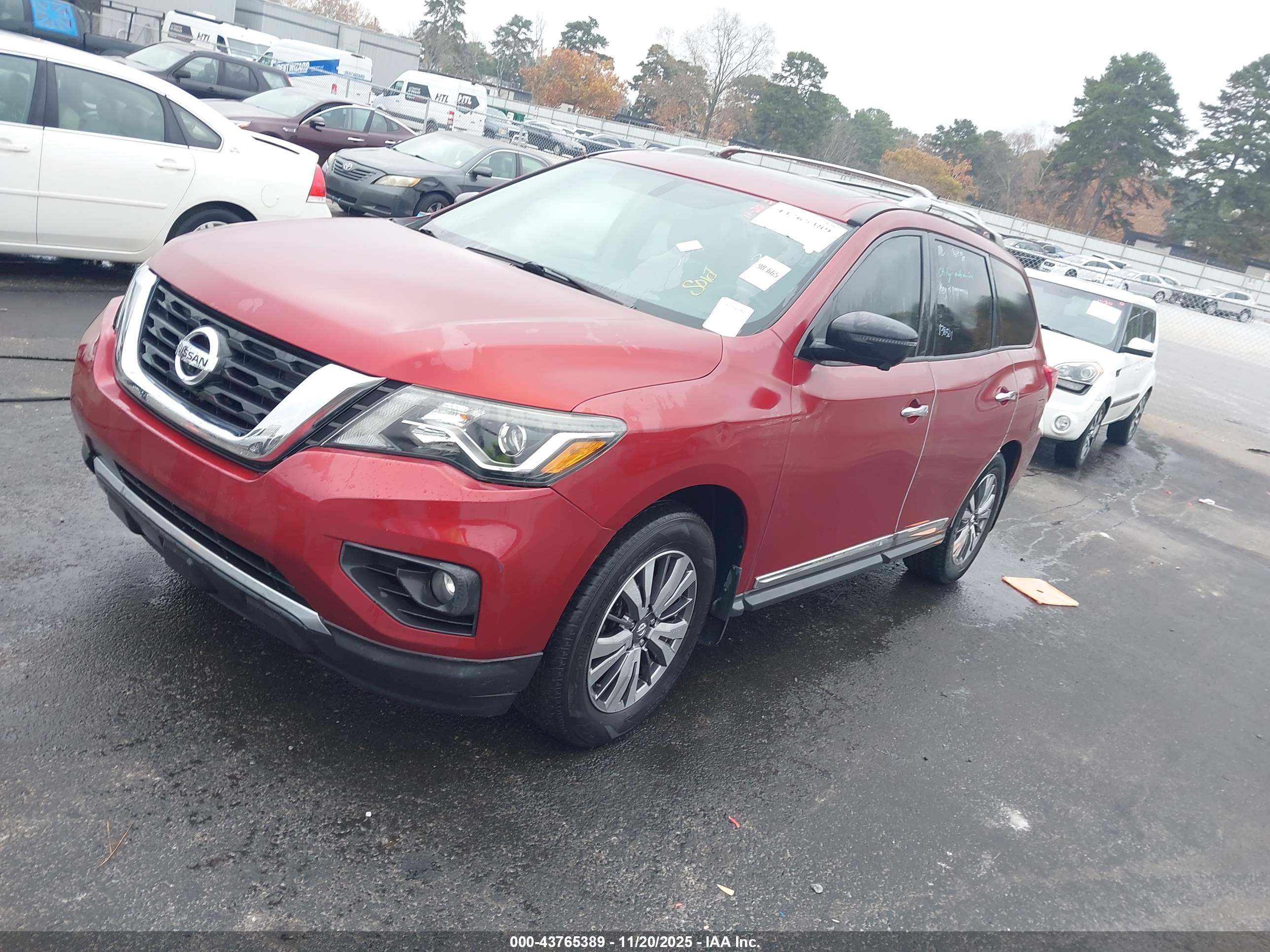 NISSAN PATHFINDER image 2