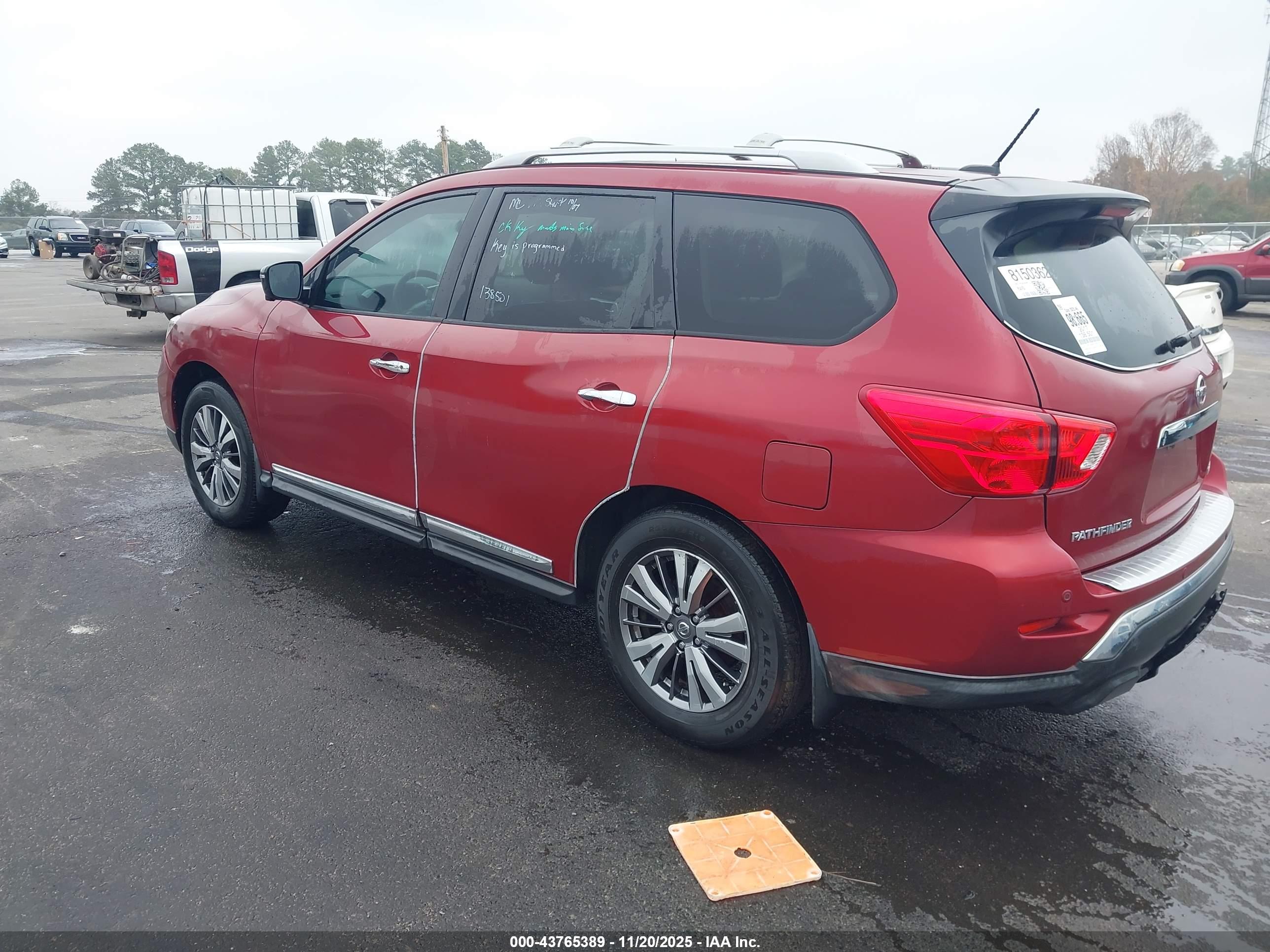 NISSAN PATHFINDER image 3