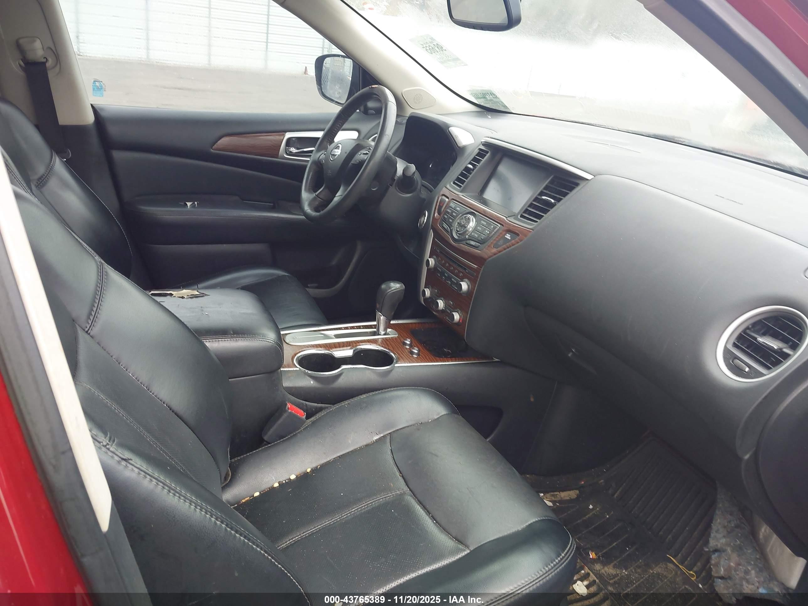 NISSAN PATHFINDER image 5