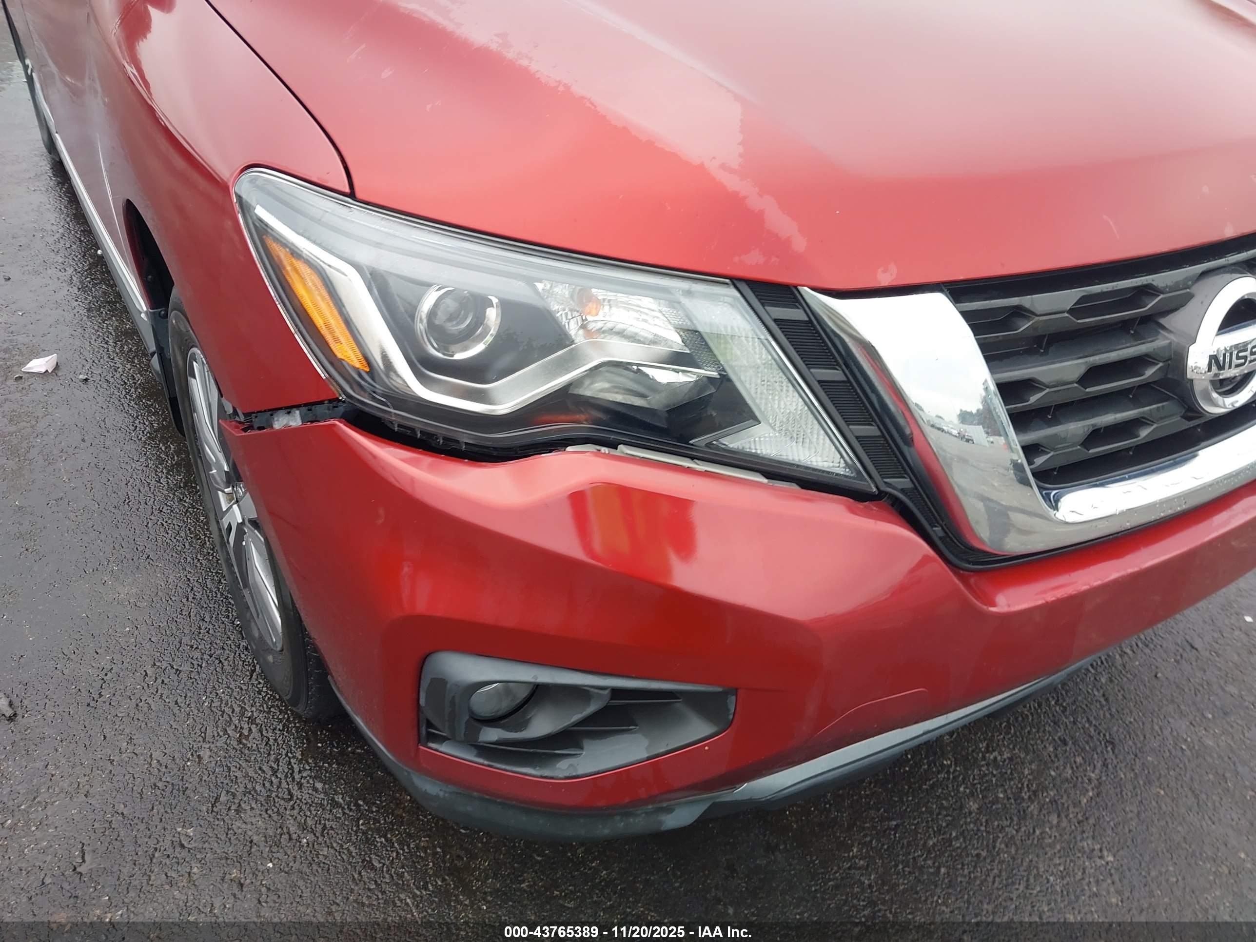NISSAN PATHFINDER image 6