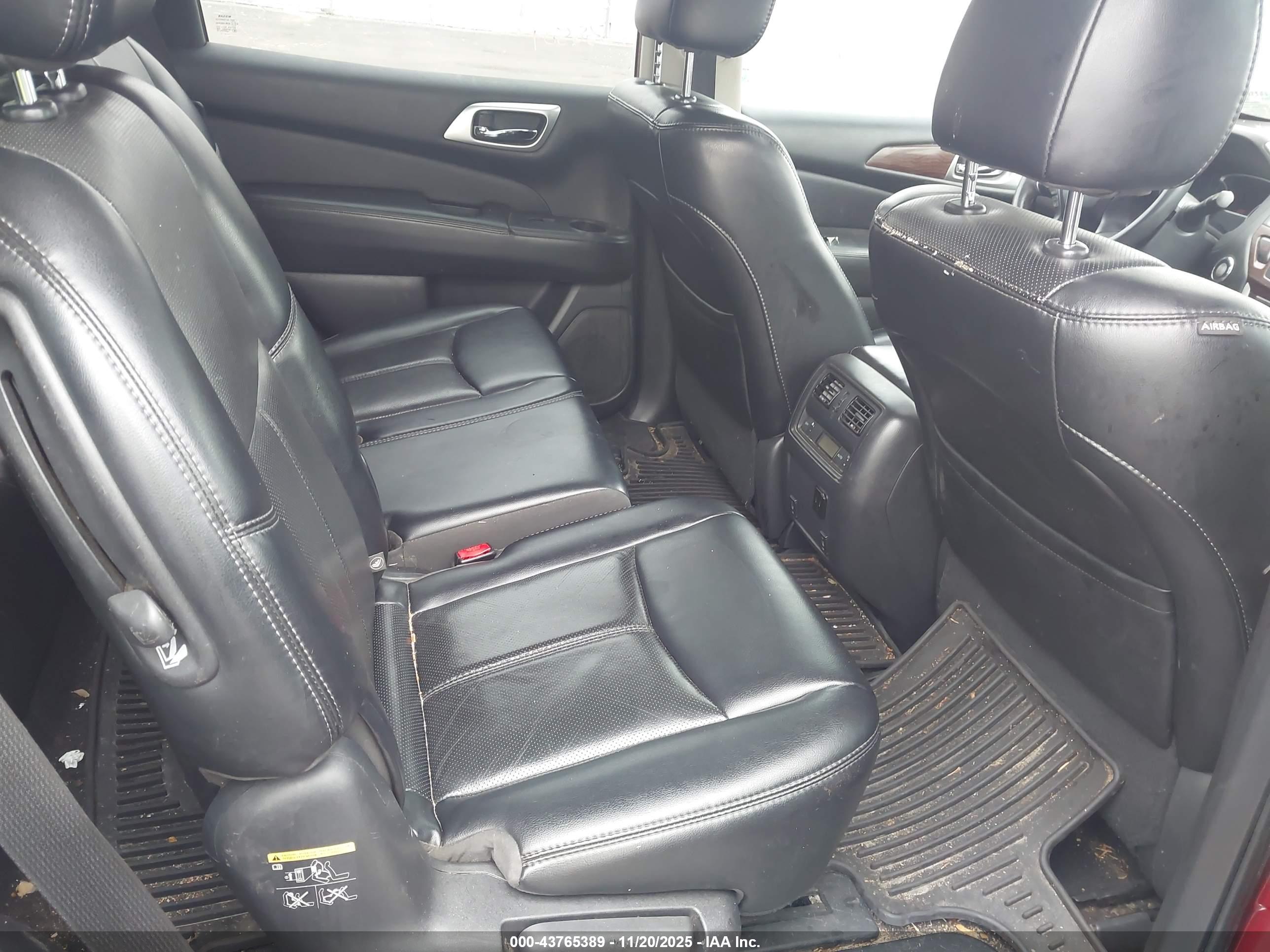 NISSAN PATHFINDER image 8