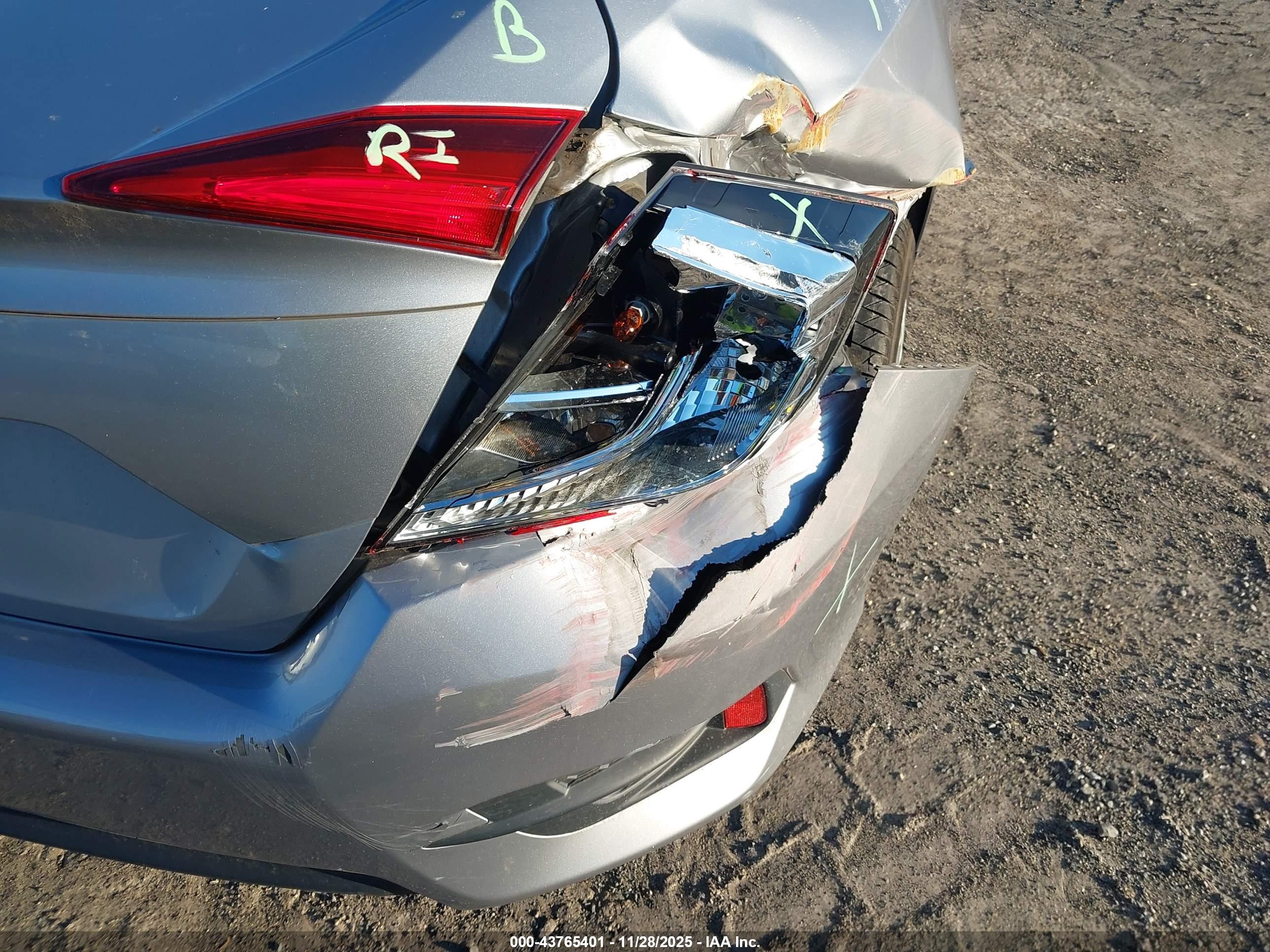 HONDA CIVIC image 6