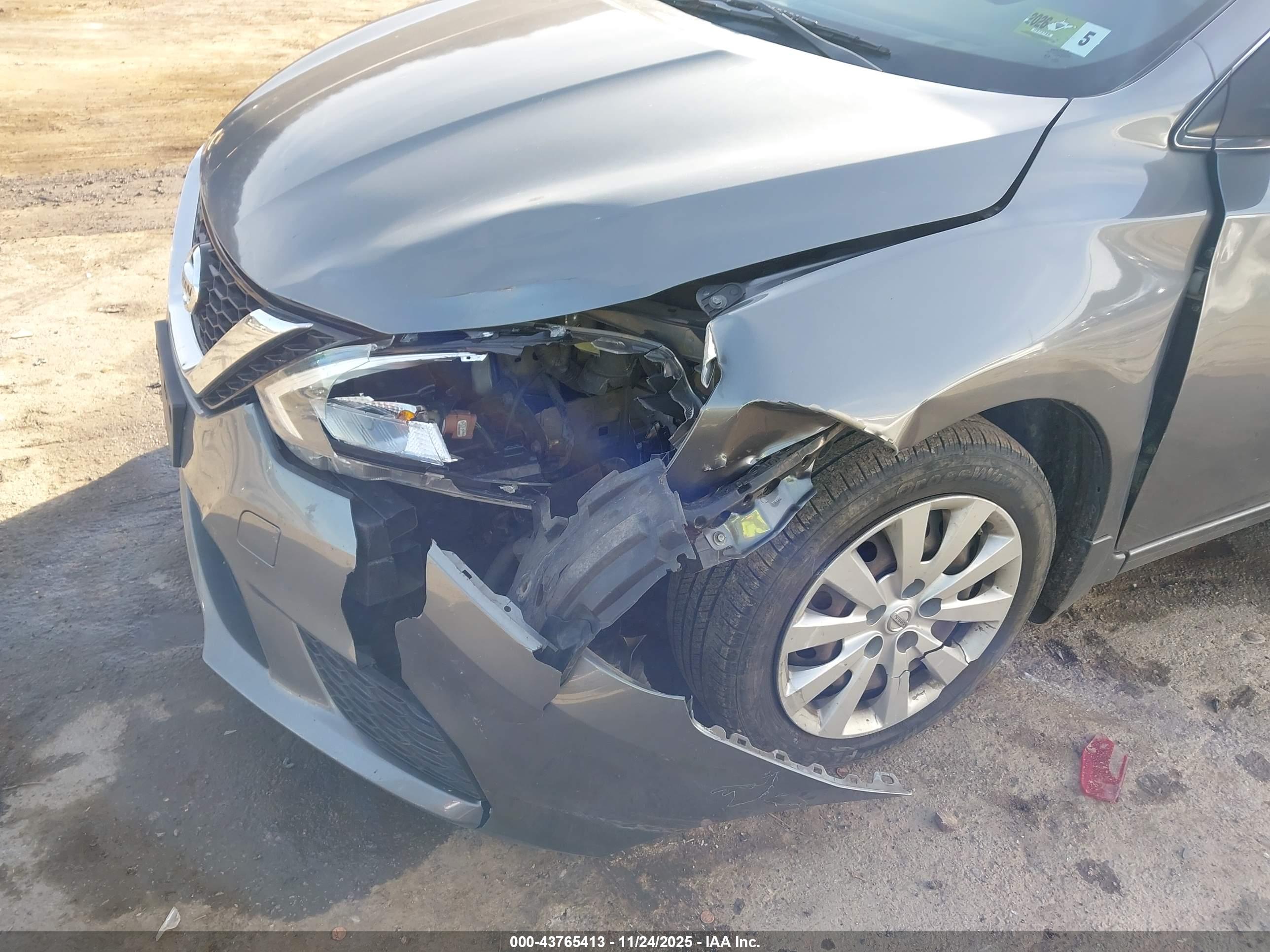 NISSAN SENTRA image 6