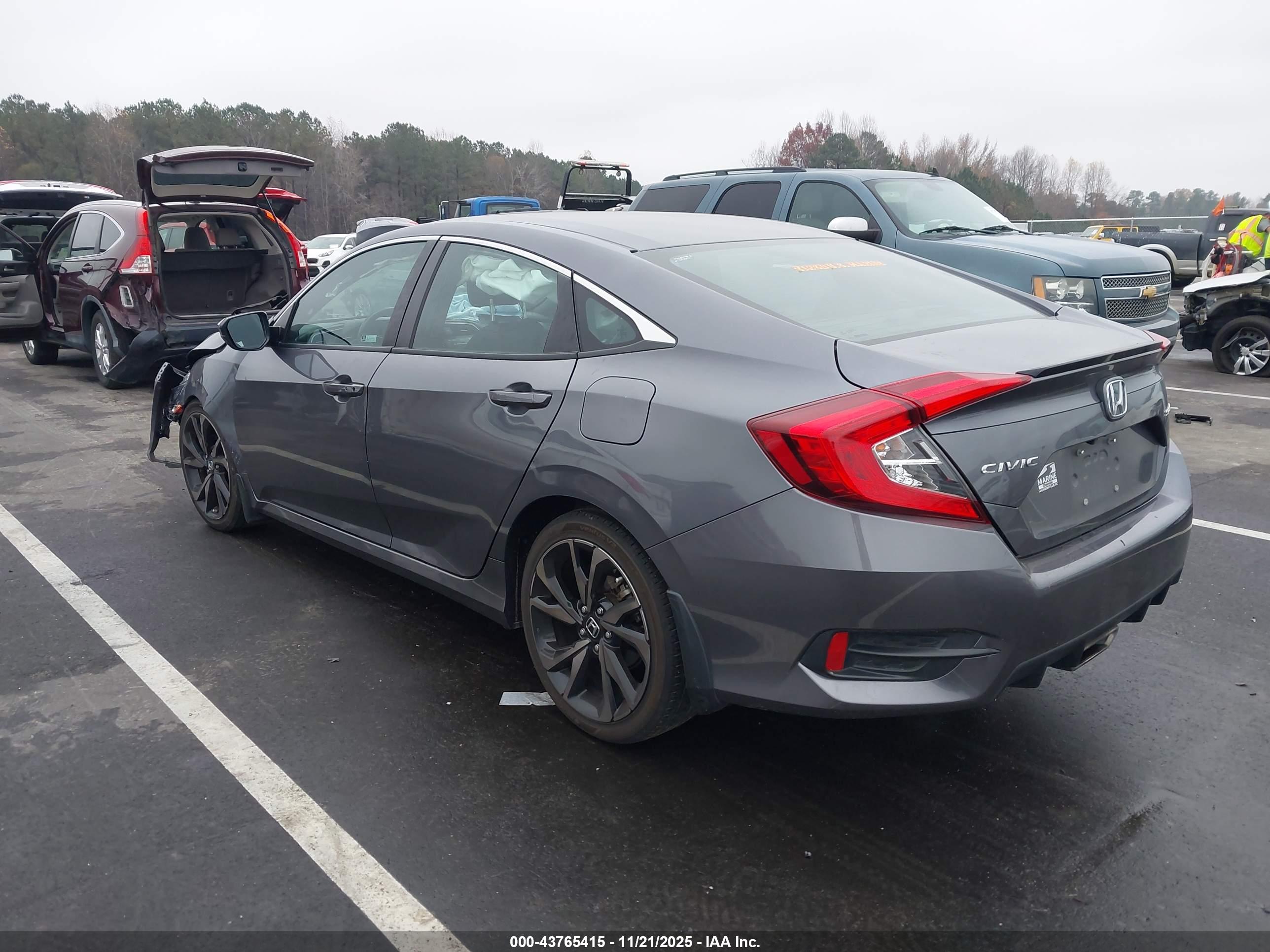 HONDA CIVIC image 3