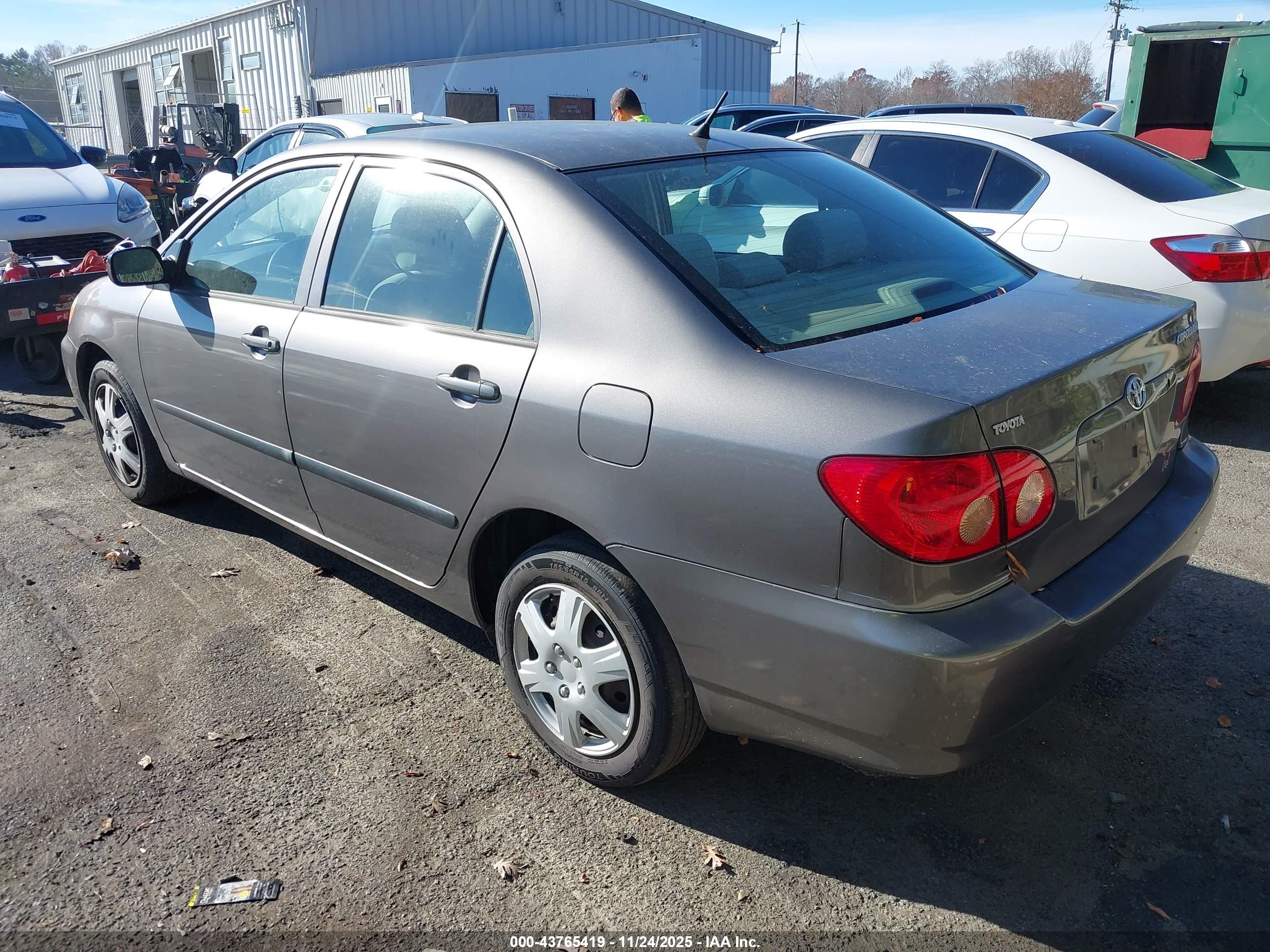 TOYOTA COROLLA image 3