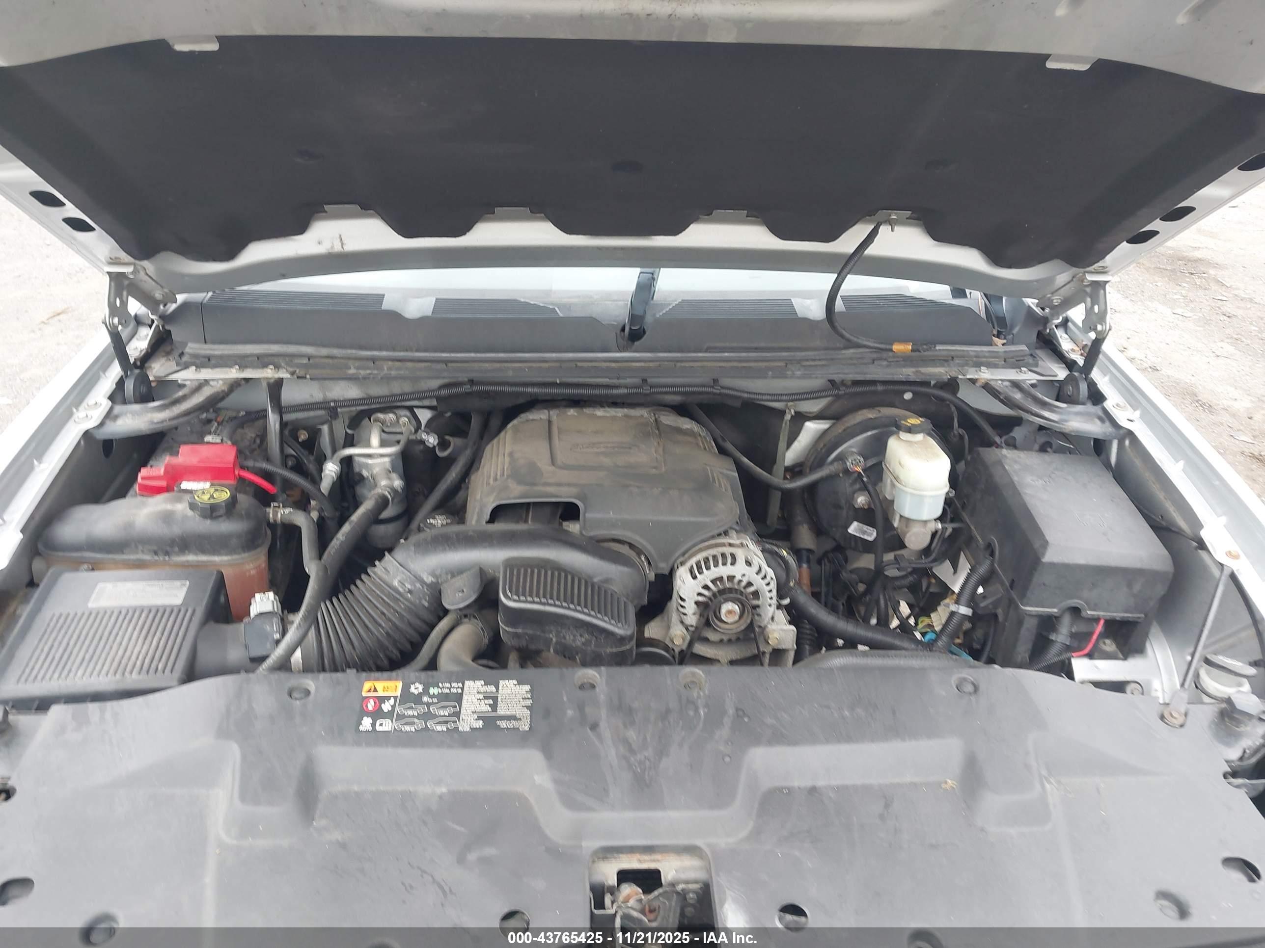 CHEVROLET SILVERADO image 10