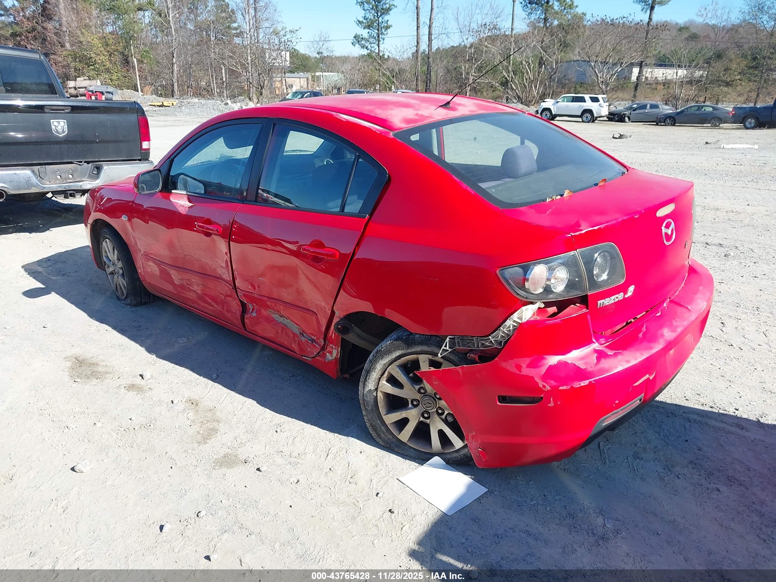 MAZDA MAZDA3 image 3