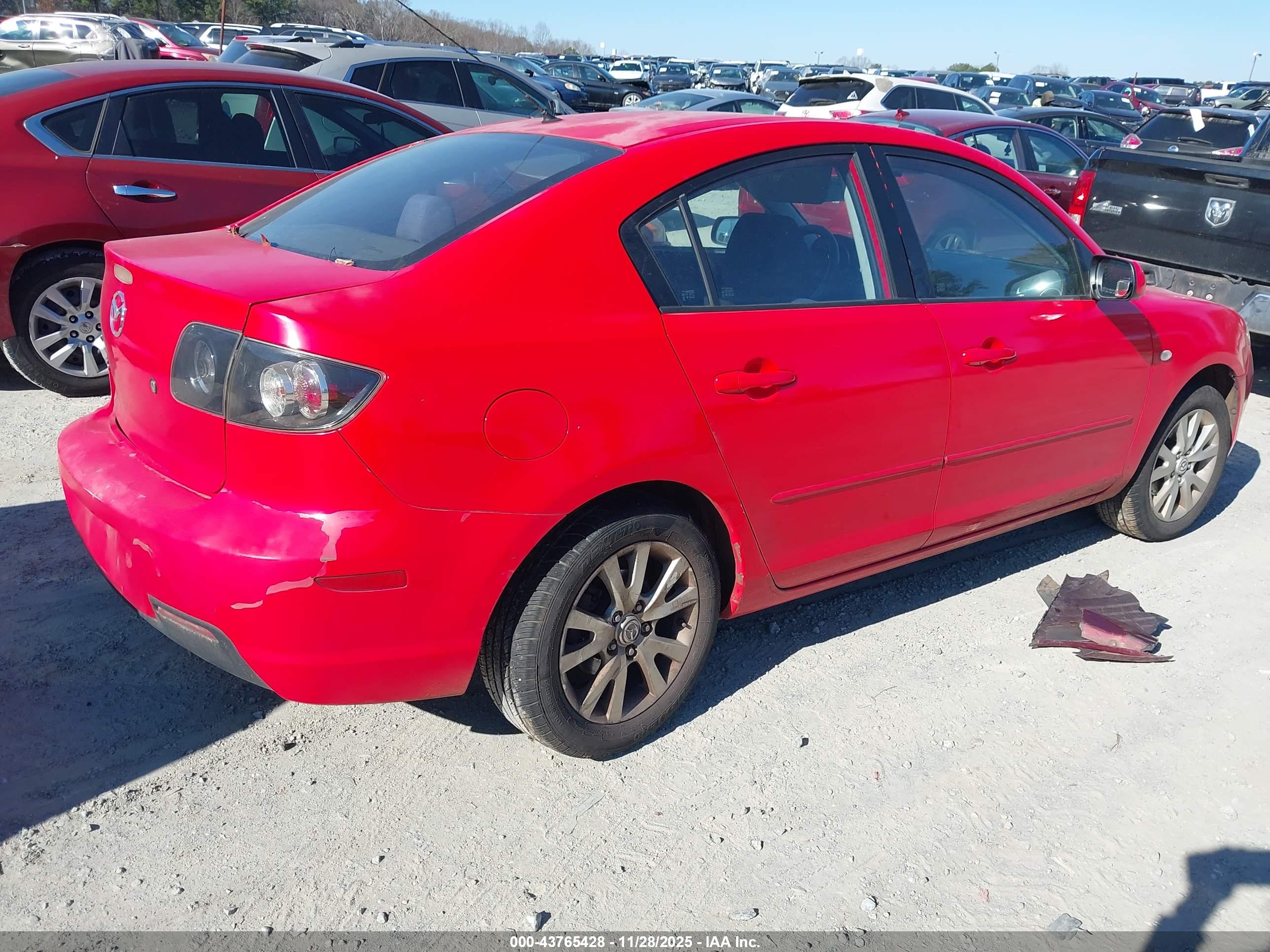MAZDA MAZDA3 image 4
