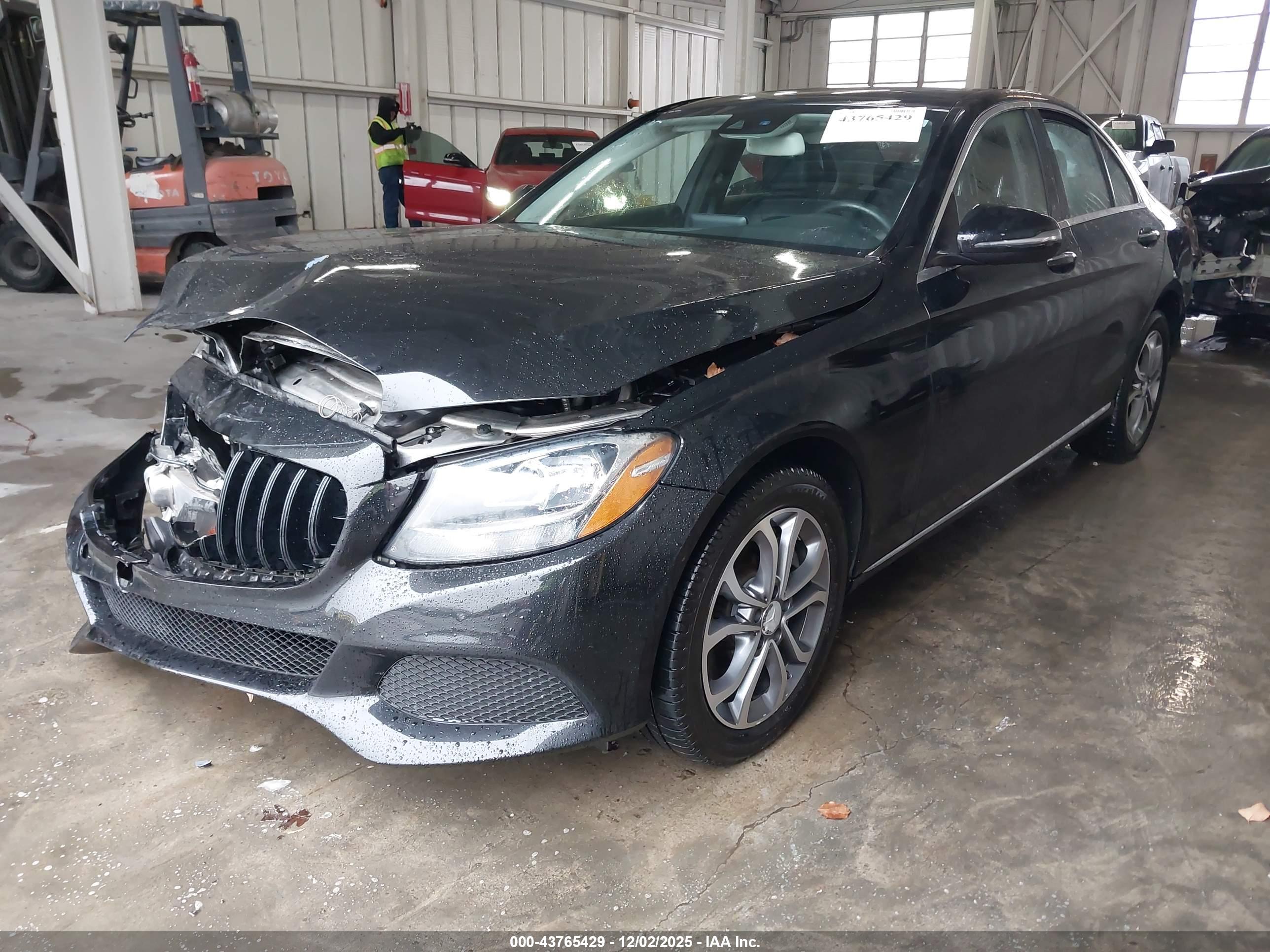 MERCEDES-BENZ C image 2