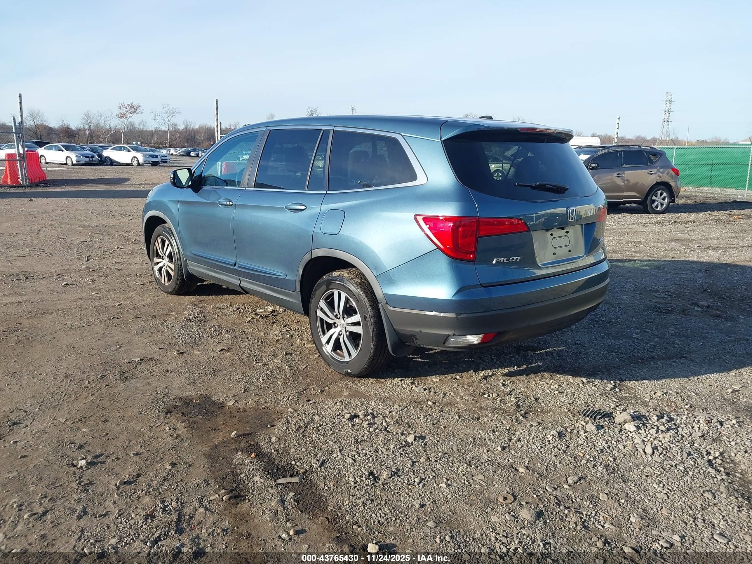 HONDA PILOT image 3
