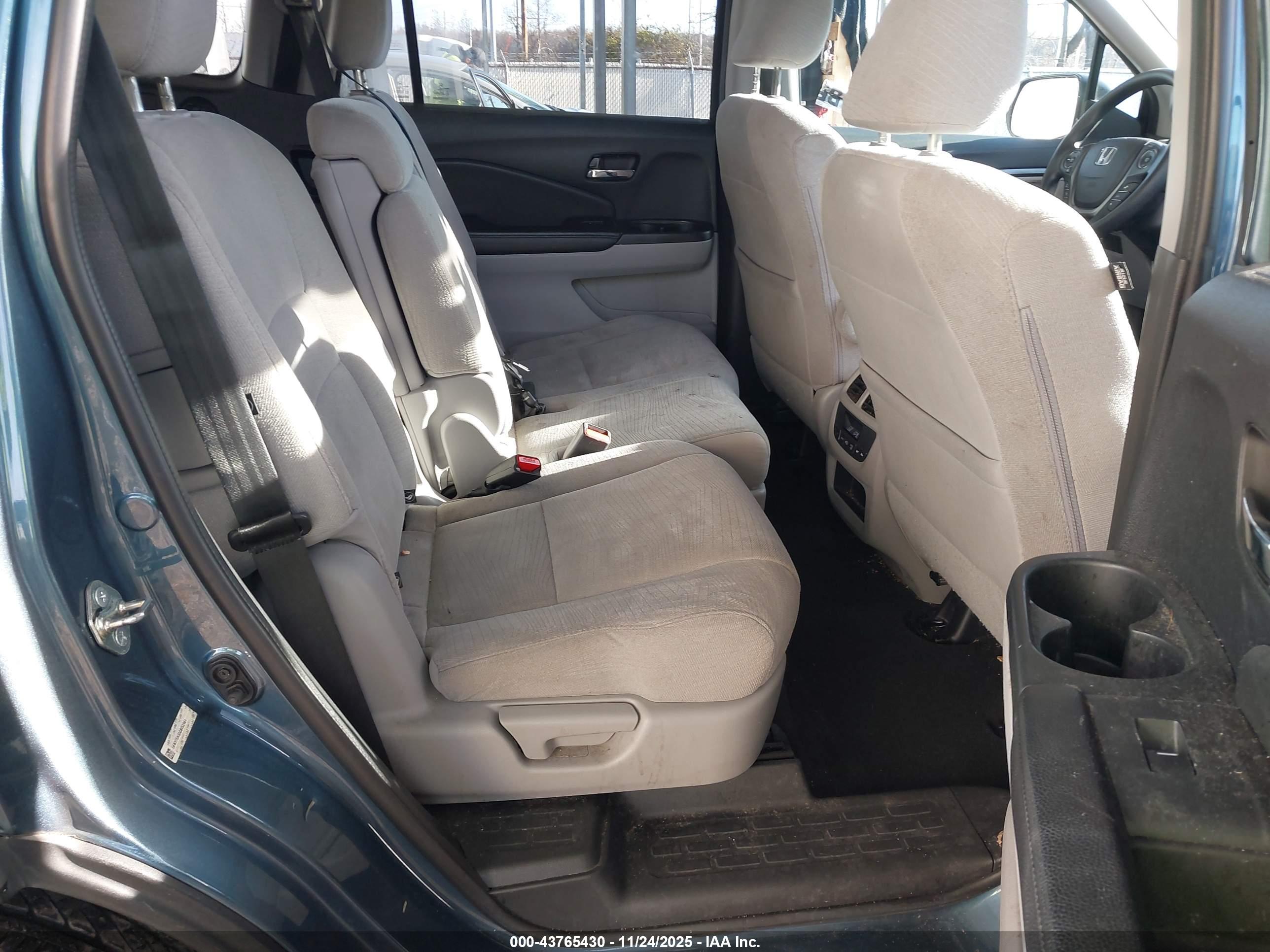 HONDA PILOT image 8