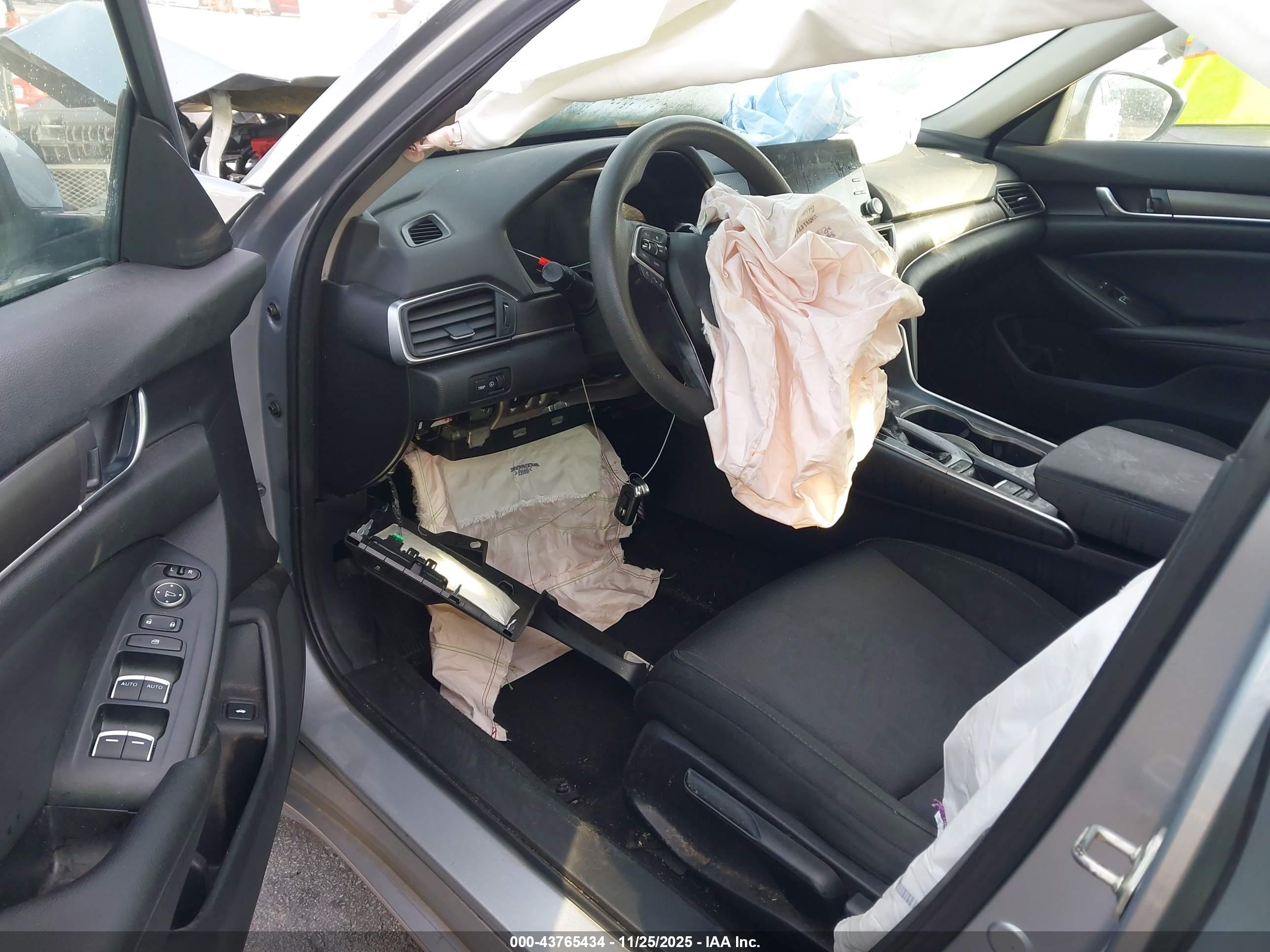 HONDA ACCORD image 5