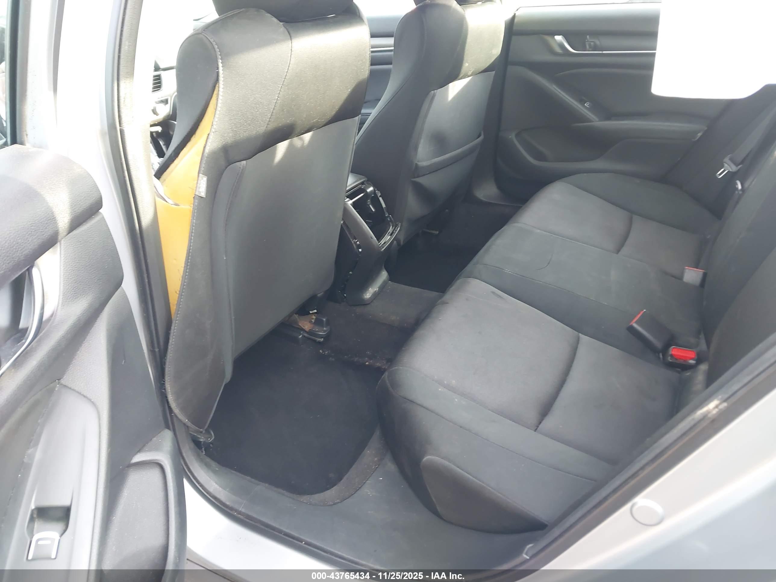 HONDA ACCORD image 8