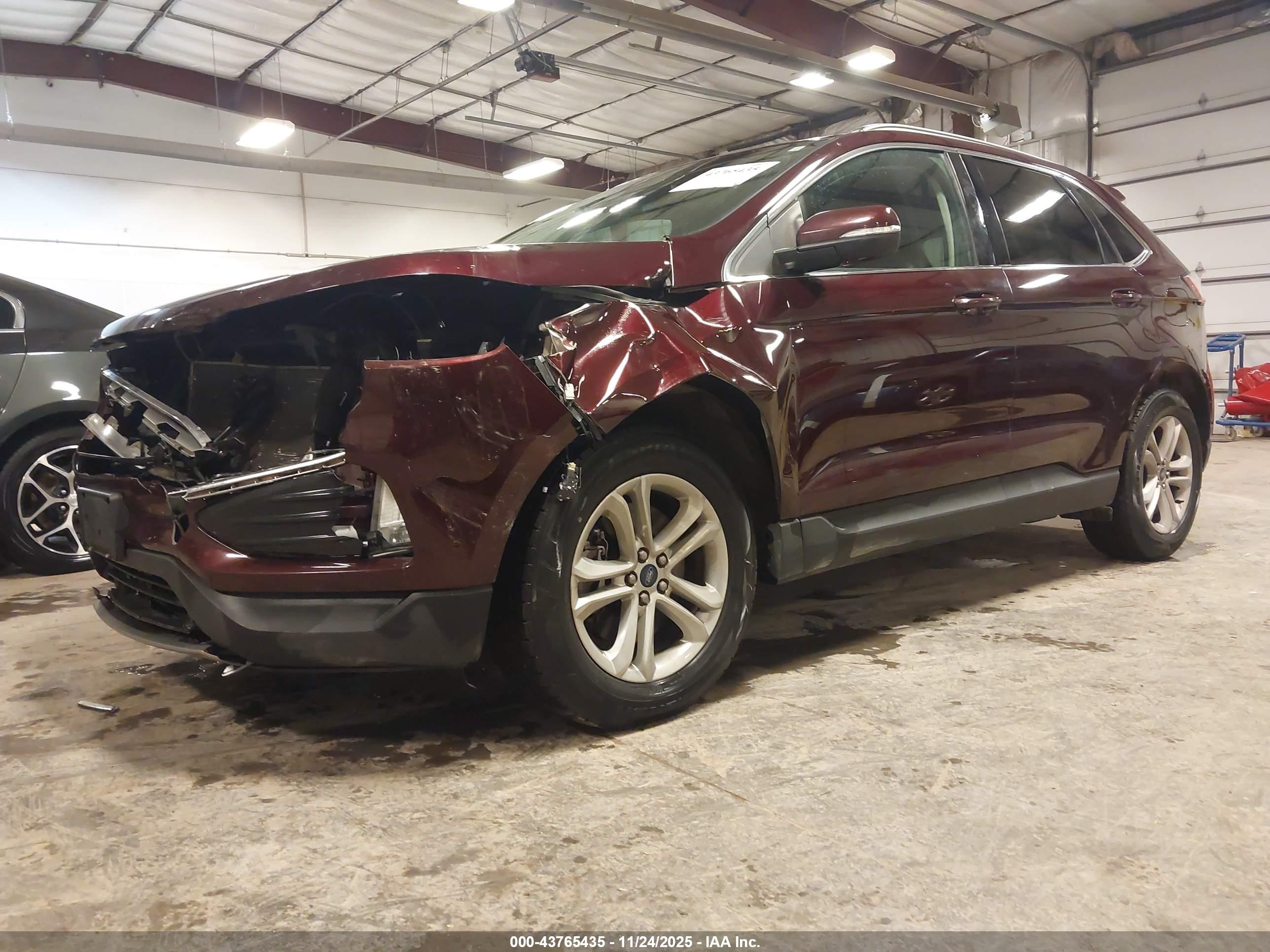 FORD EDGE image 2