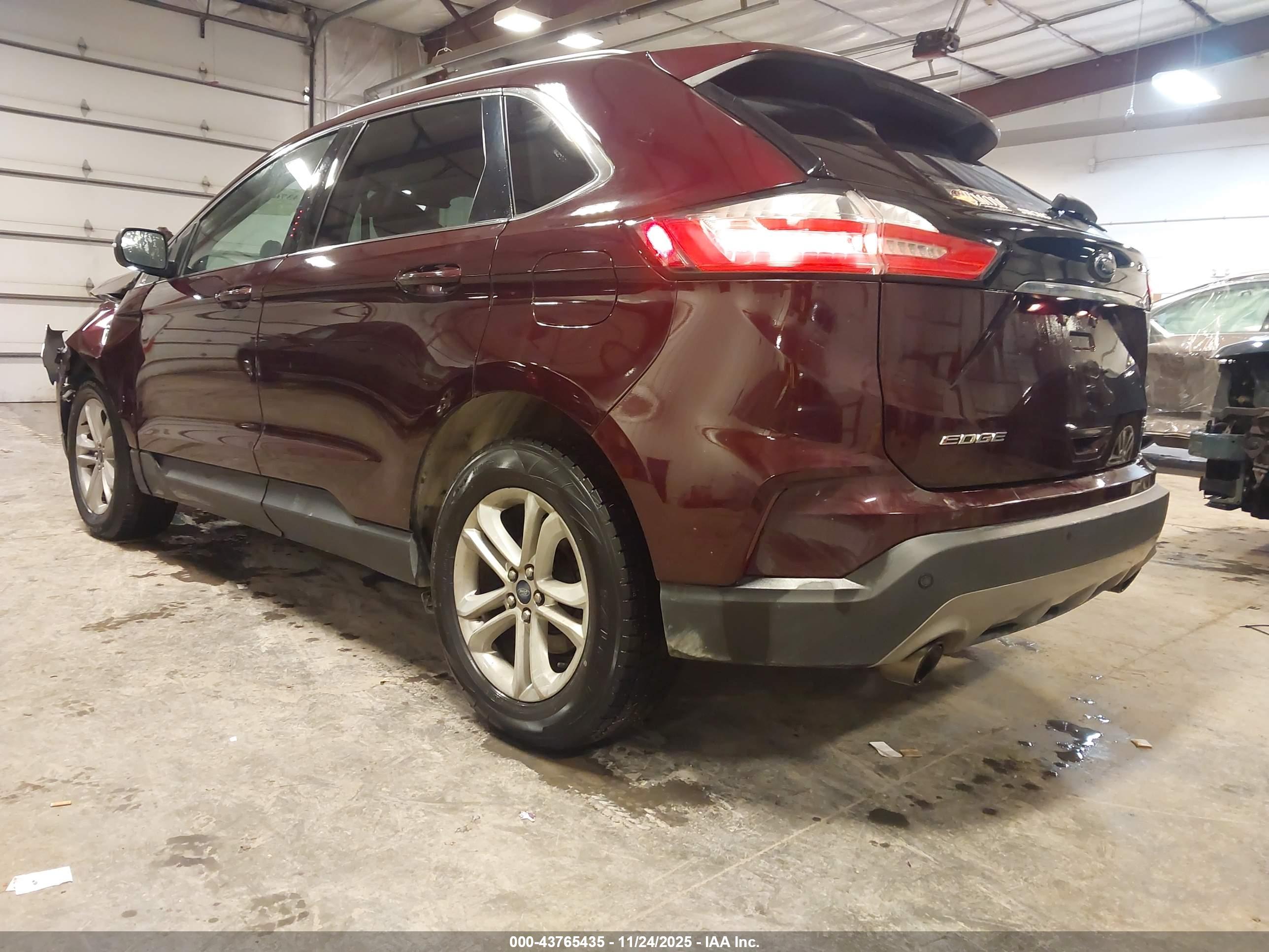 FORD EDGE image 3