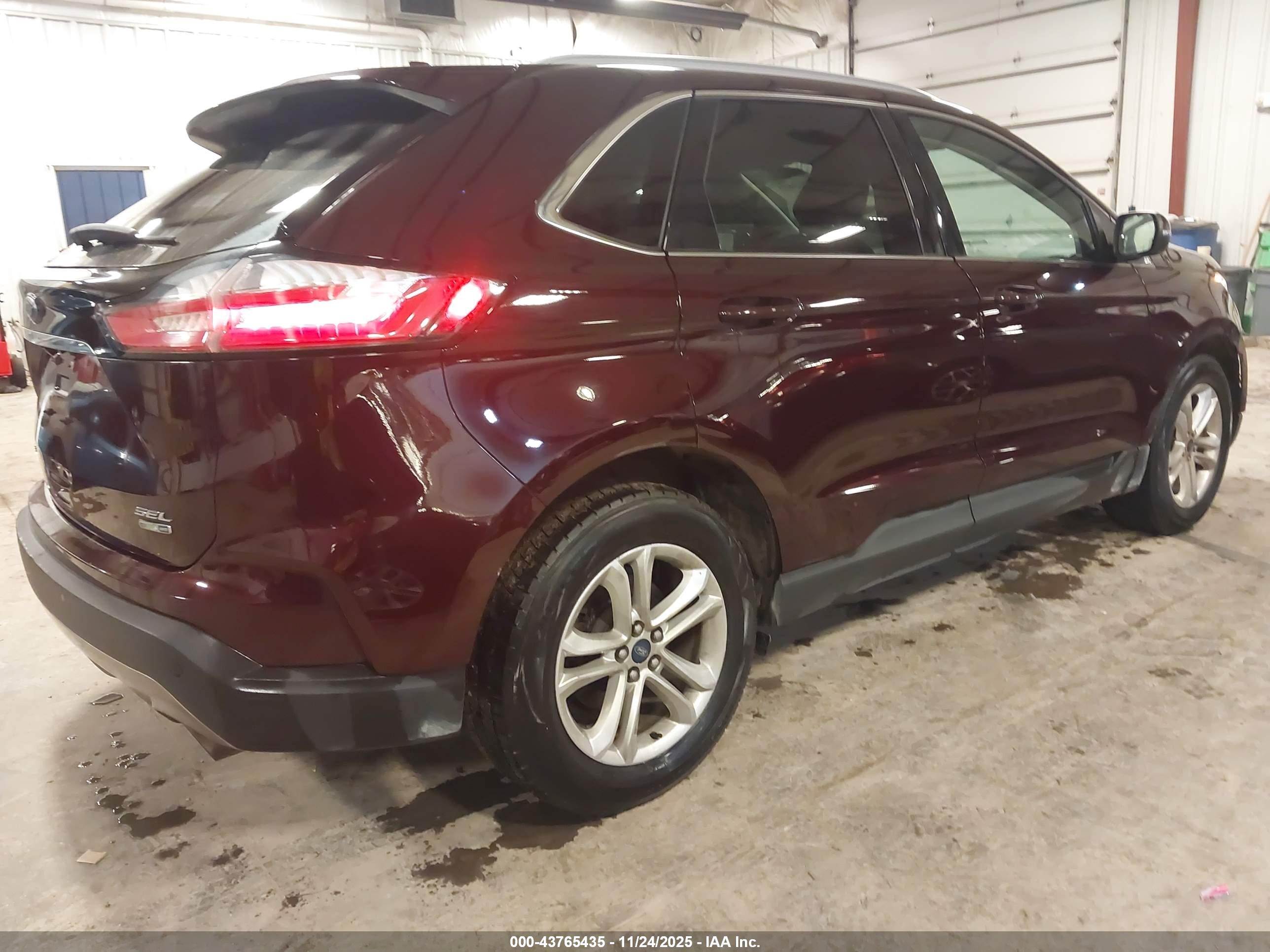 FORD EDGE image 4