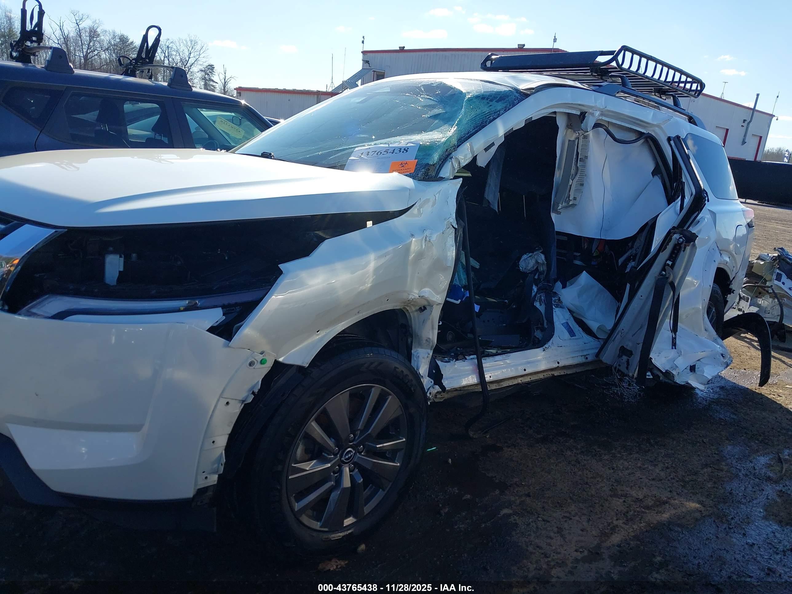 NISSAN PATHFINDER image 6