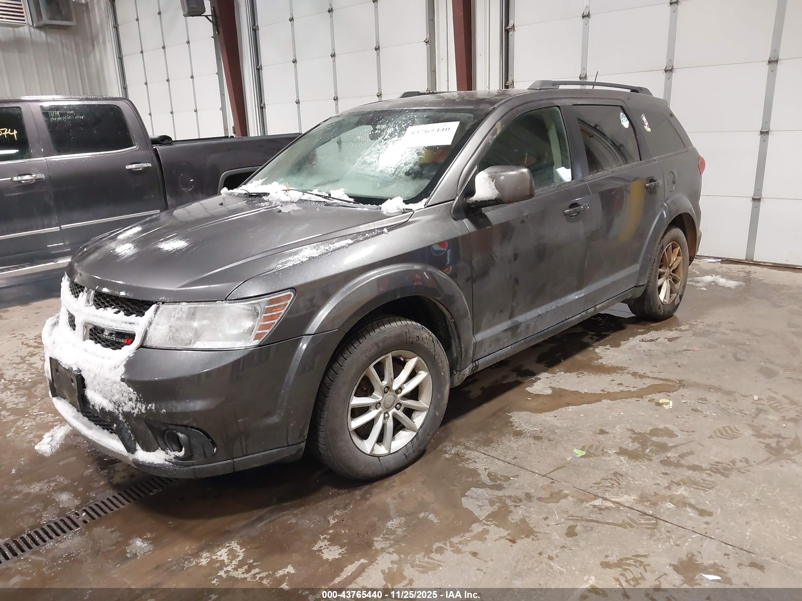 DODGE JOURNEY image 2