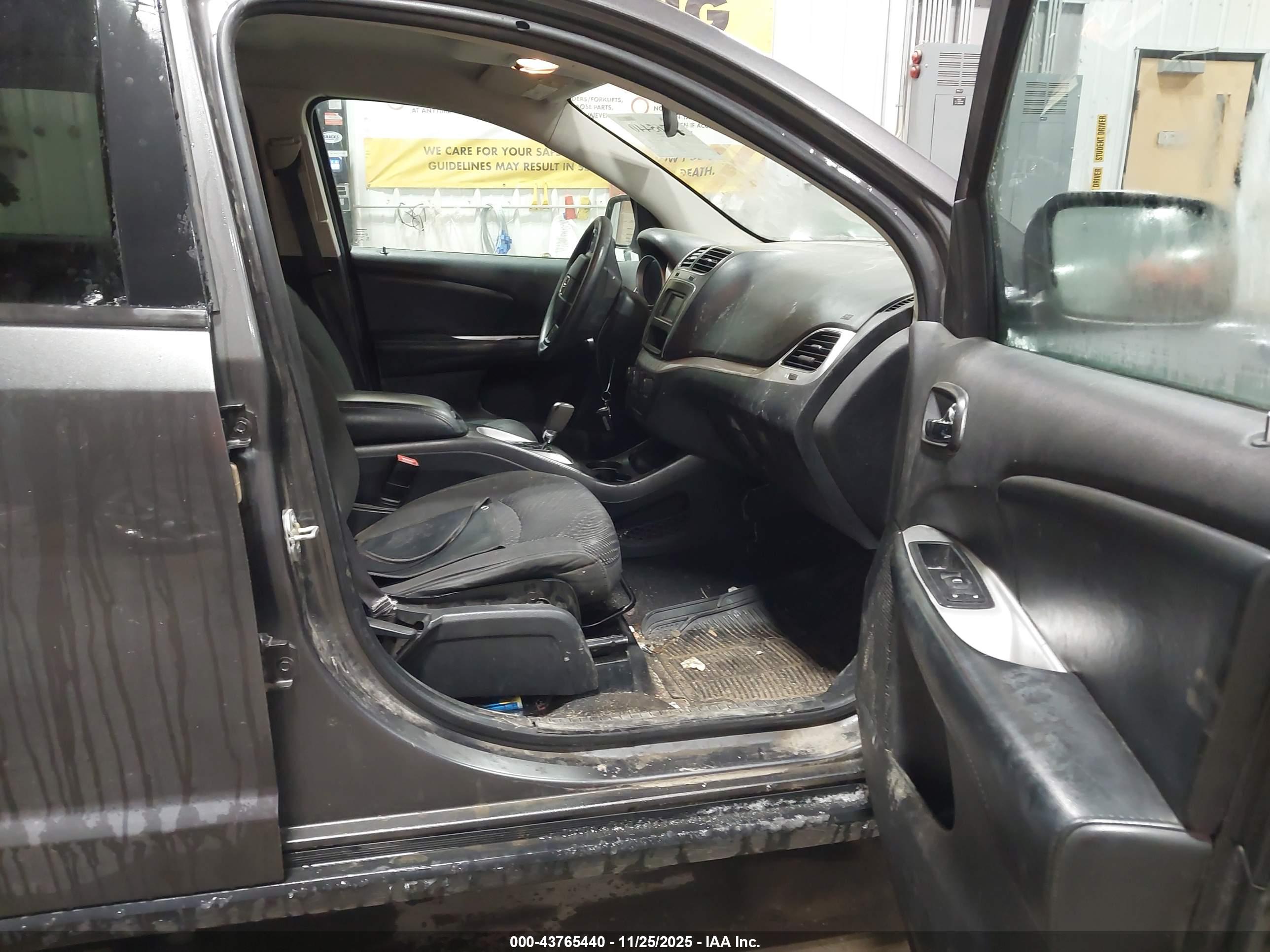 DODGE JOURNEY image 5