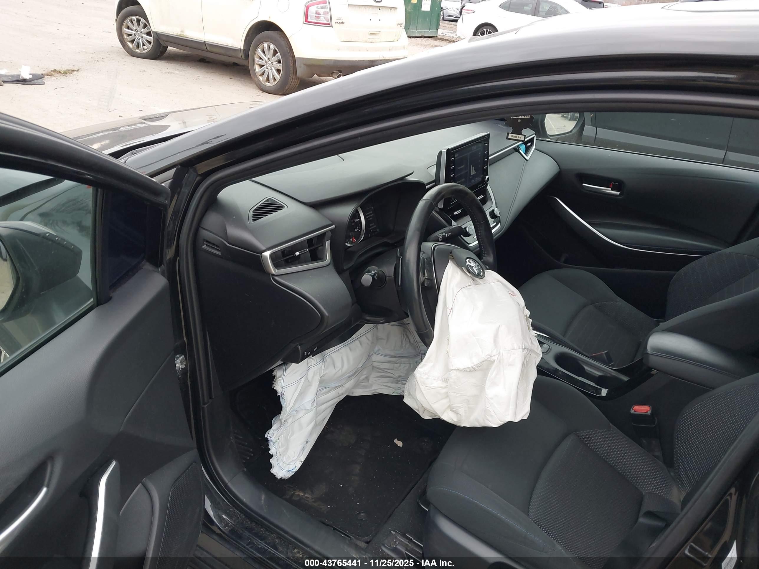 TOYOTA COROLLA image 5