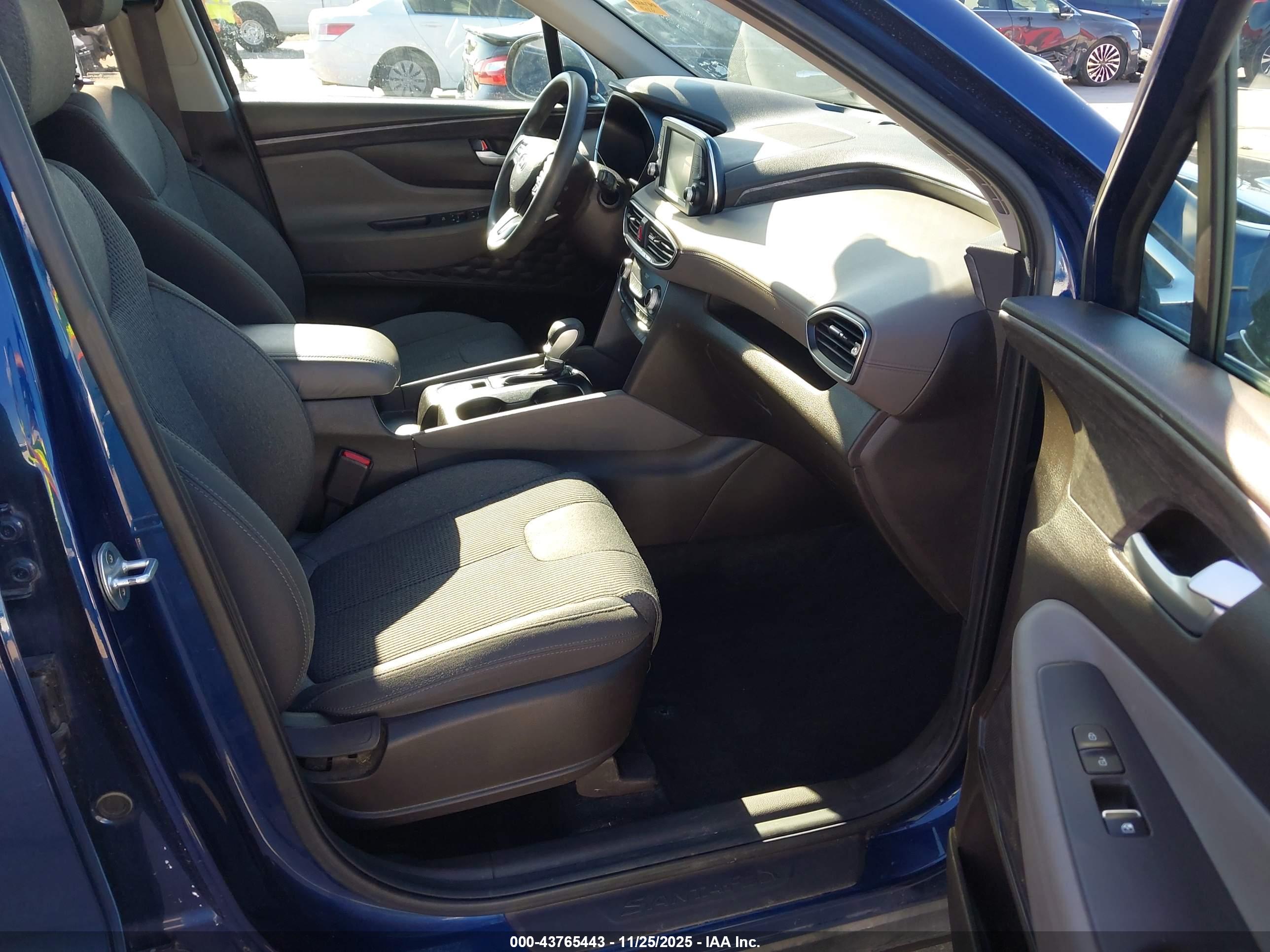 HYUNDAI SANTA image 5