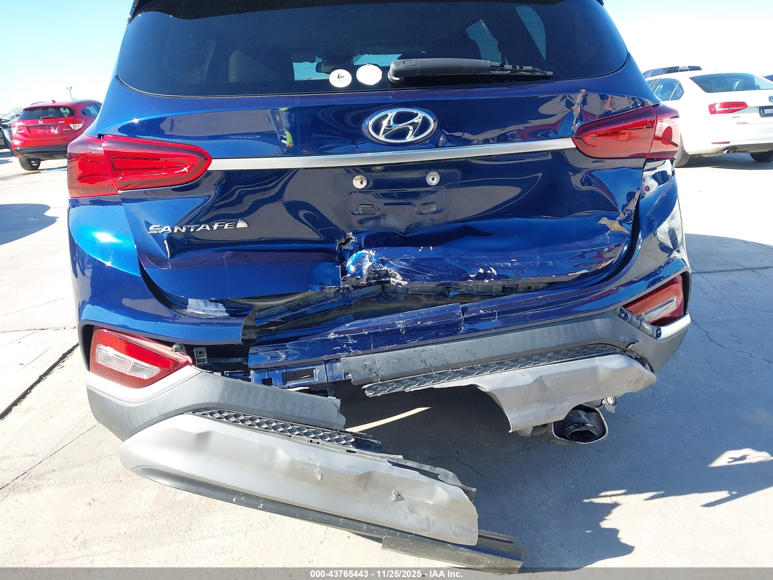 HYUNDAI SANTA image 6