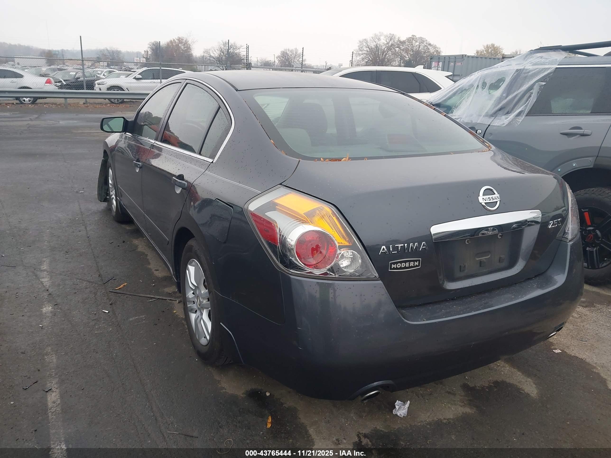 NISSAN ALTIMA image 3