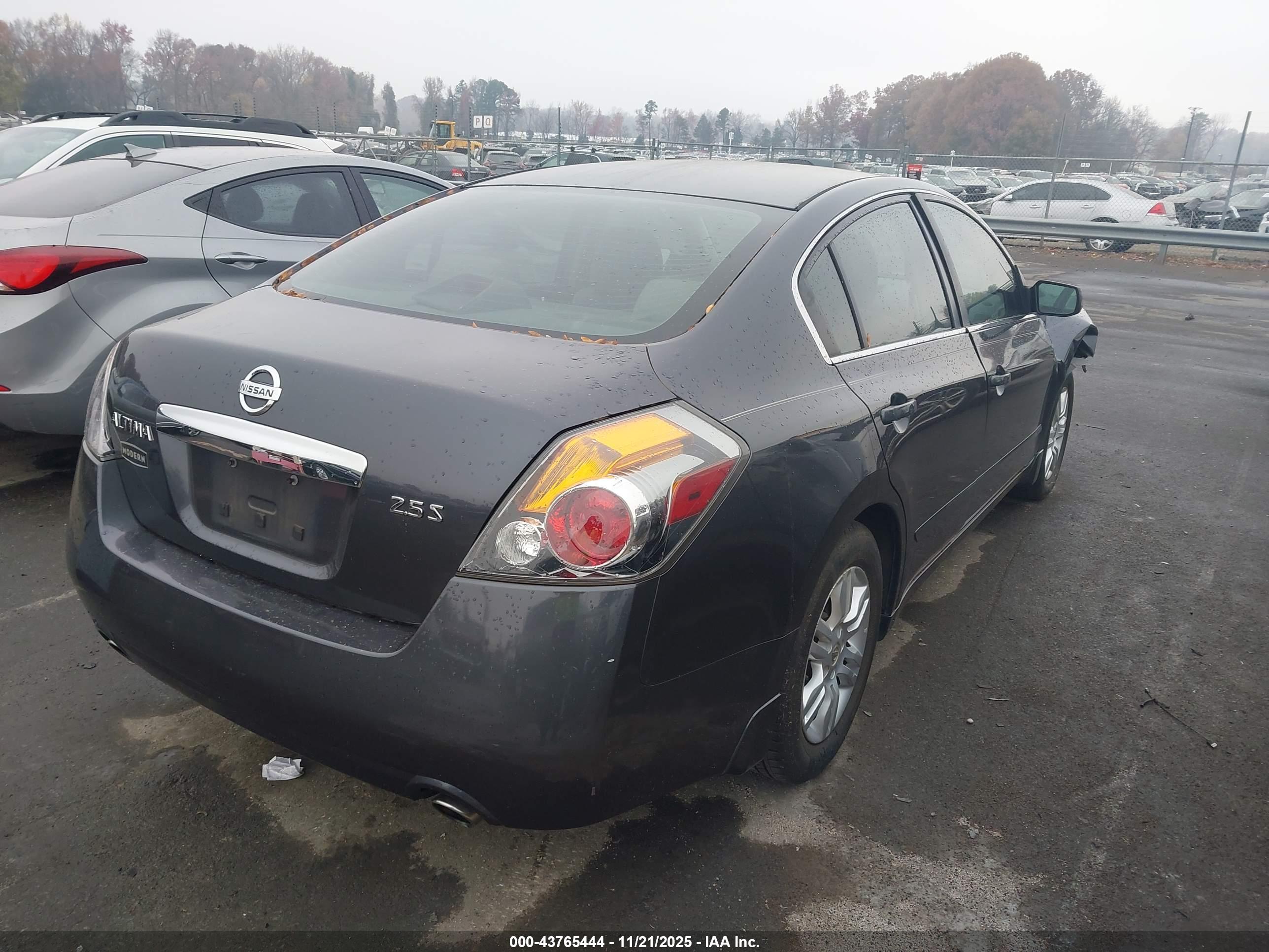 NISSAN ALTIMA image 4