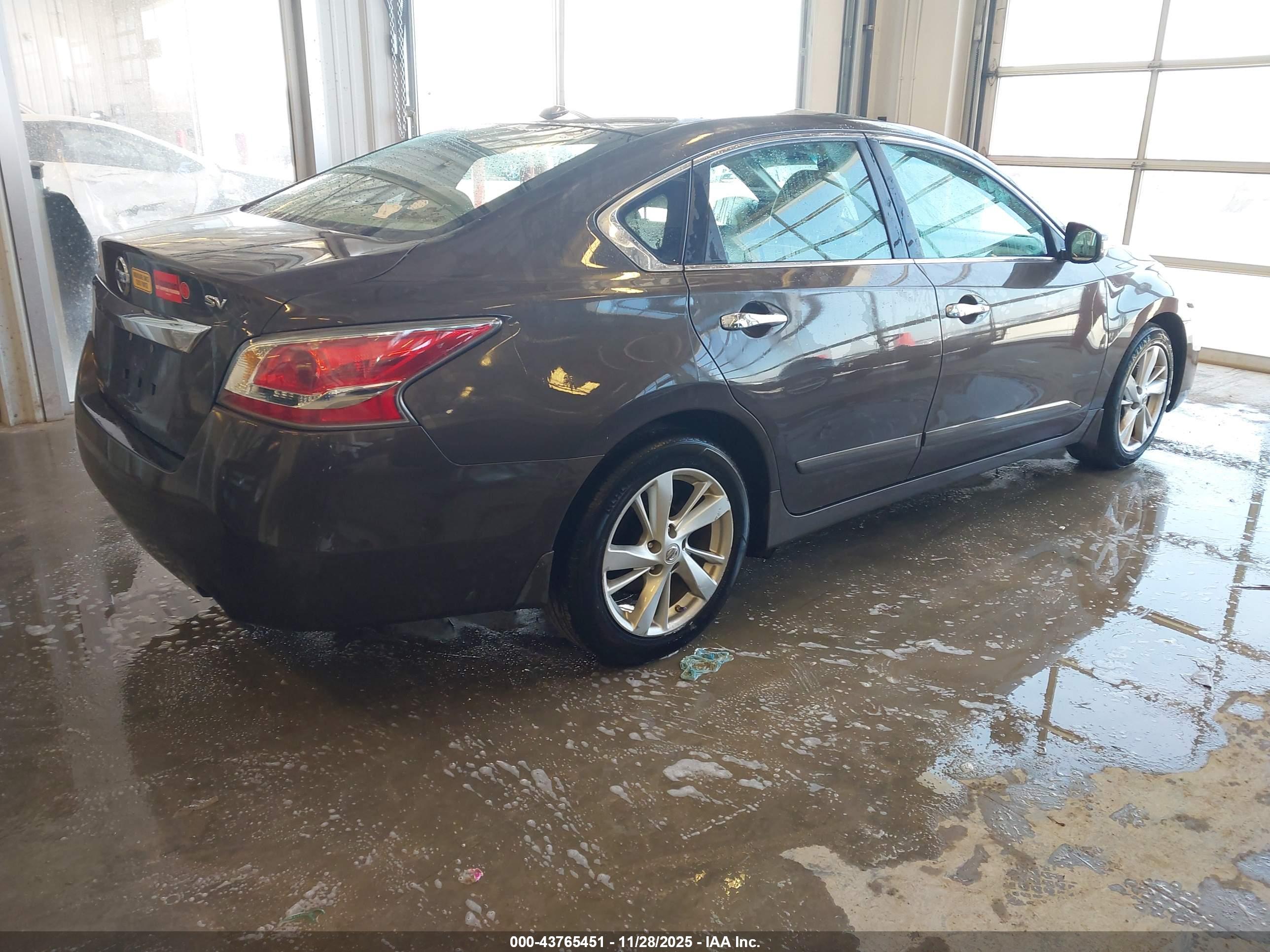 NISSAN ALTIMA image 4