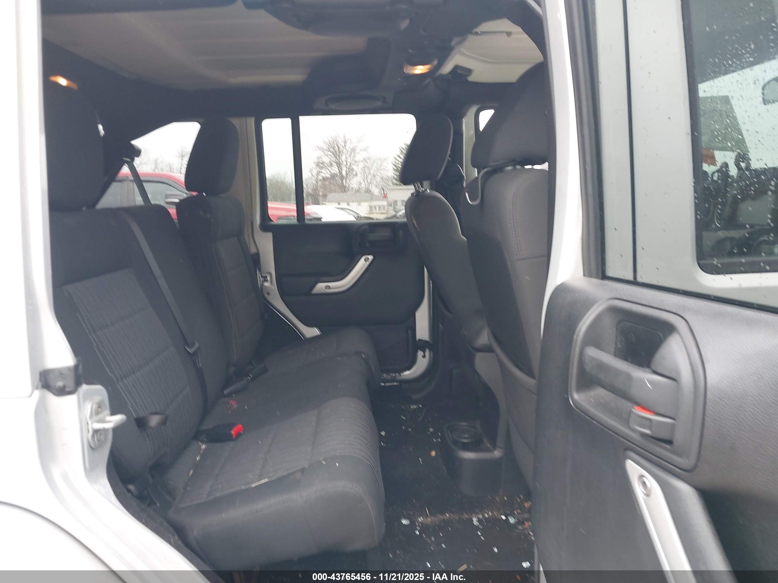 JEEP WRANGLER image 8