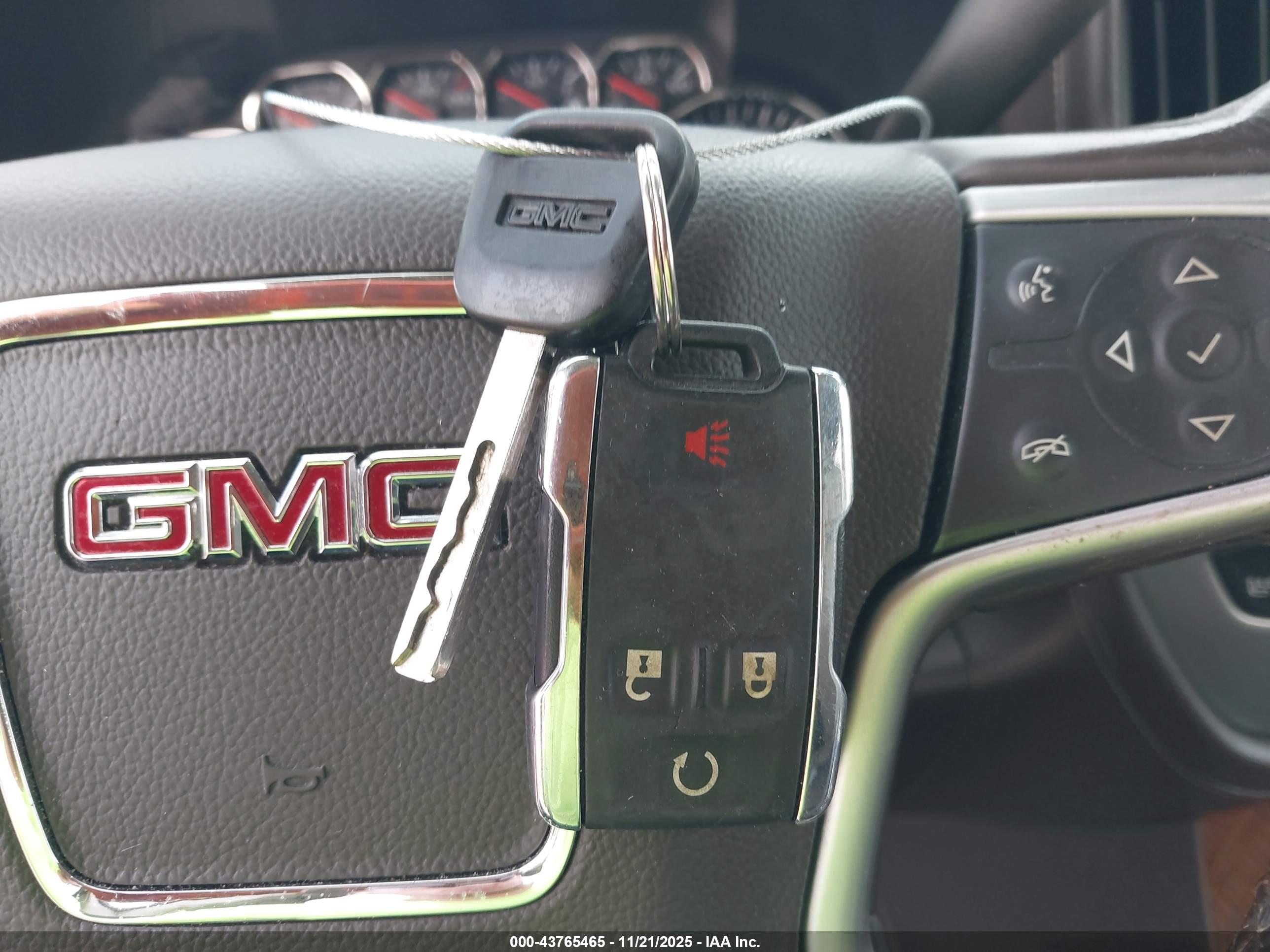 GMC SIERRA image 11