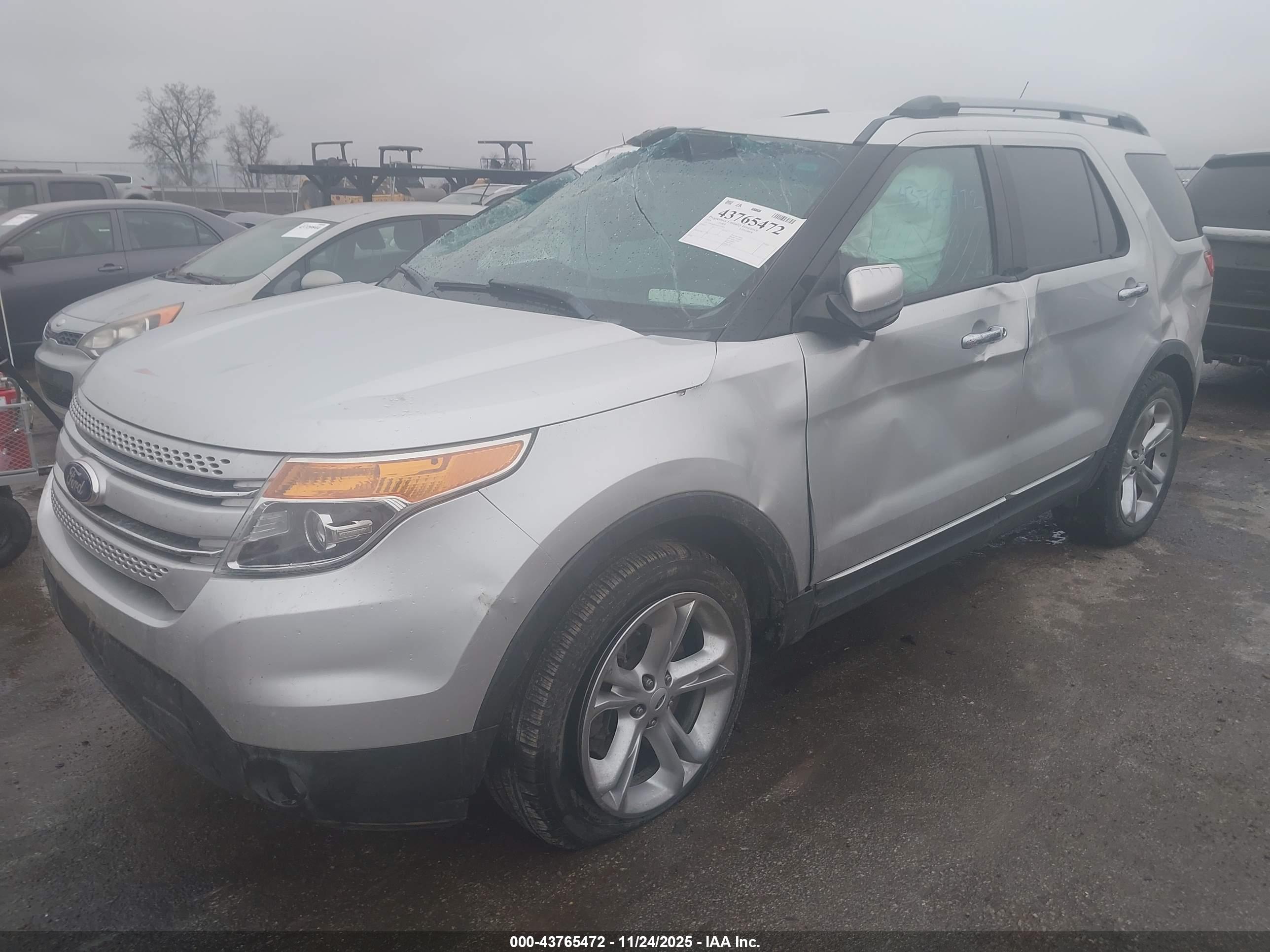 FORD EXPLORER image 2