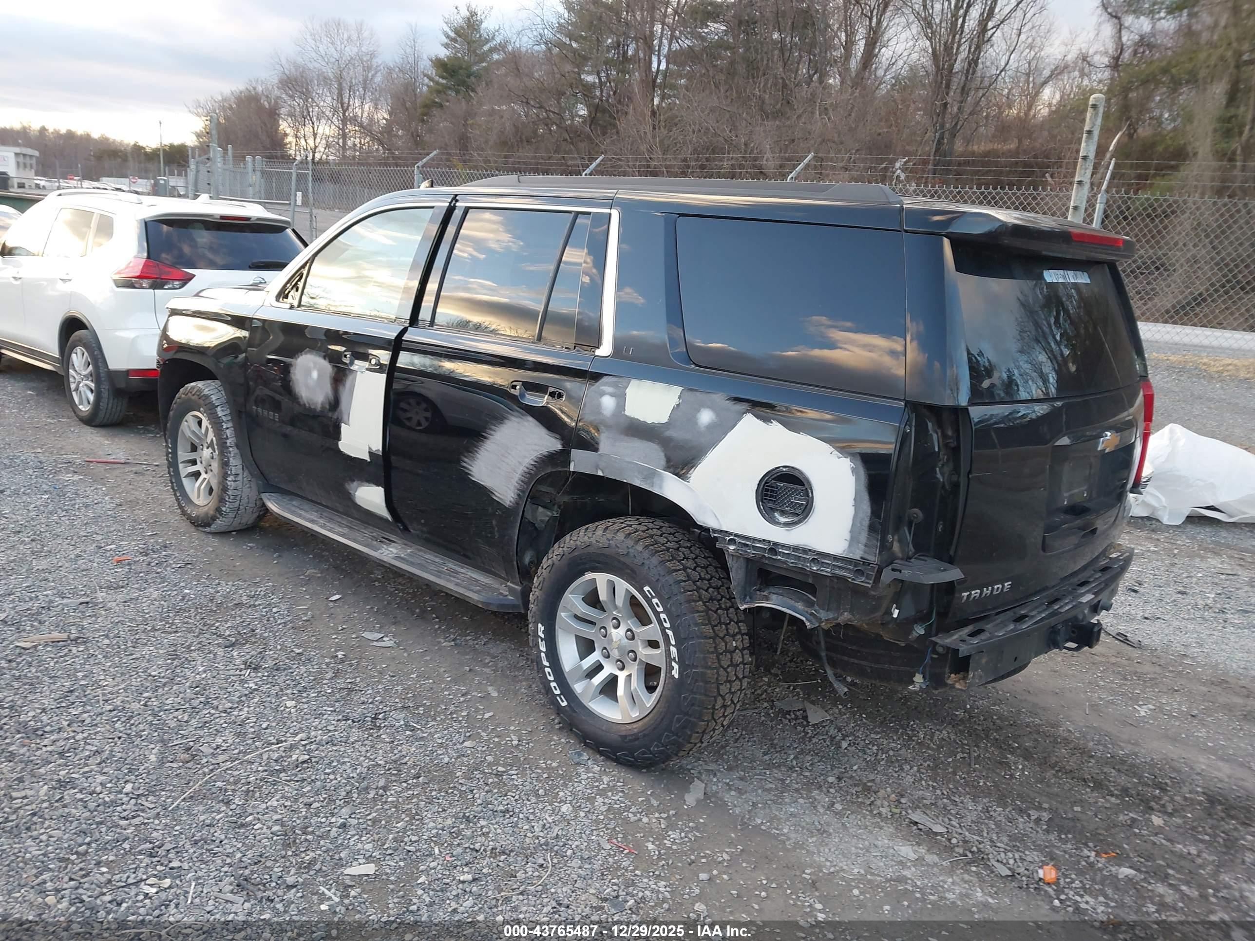 CHEVROLET TAHOE image 3