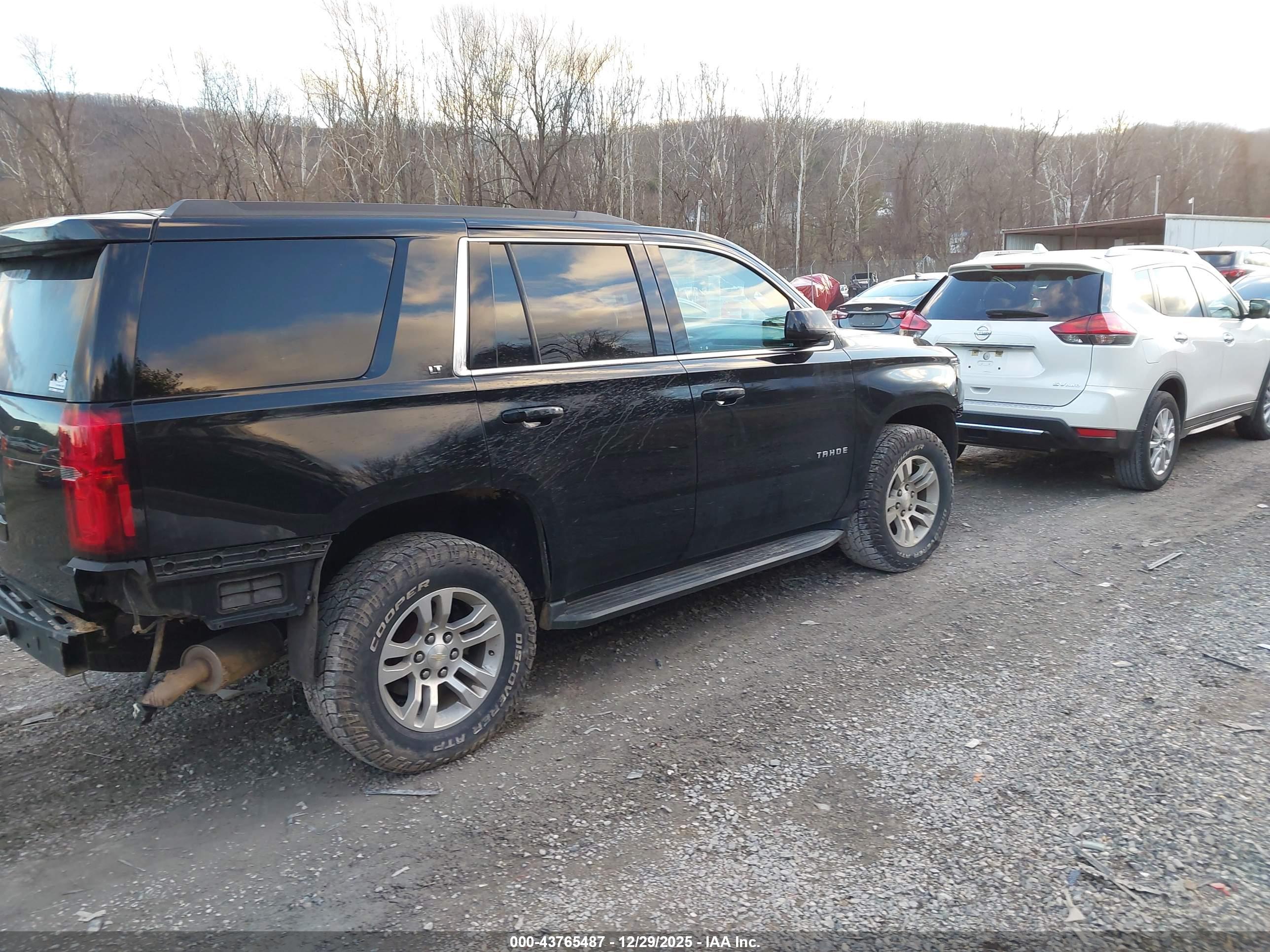 CHEVROLET TAHOE image 4