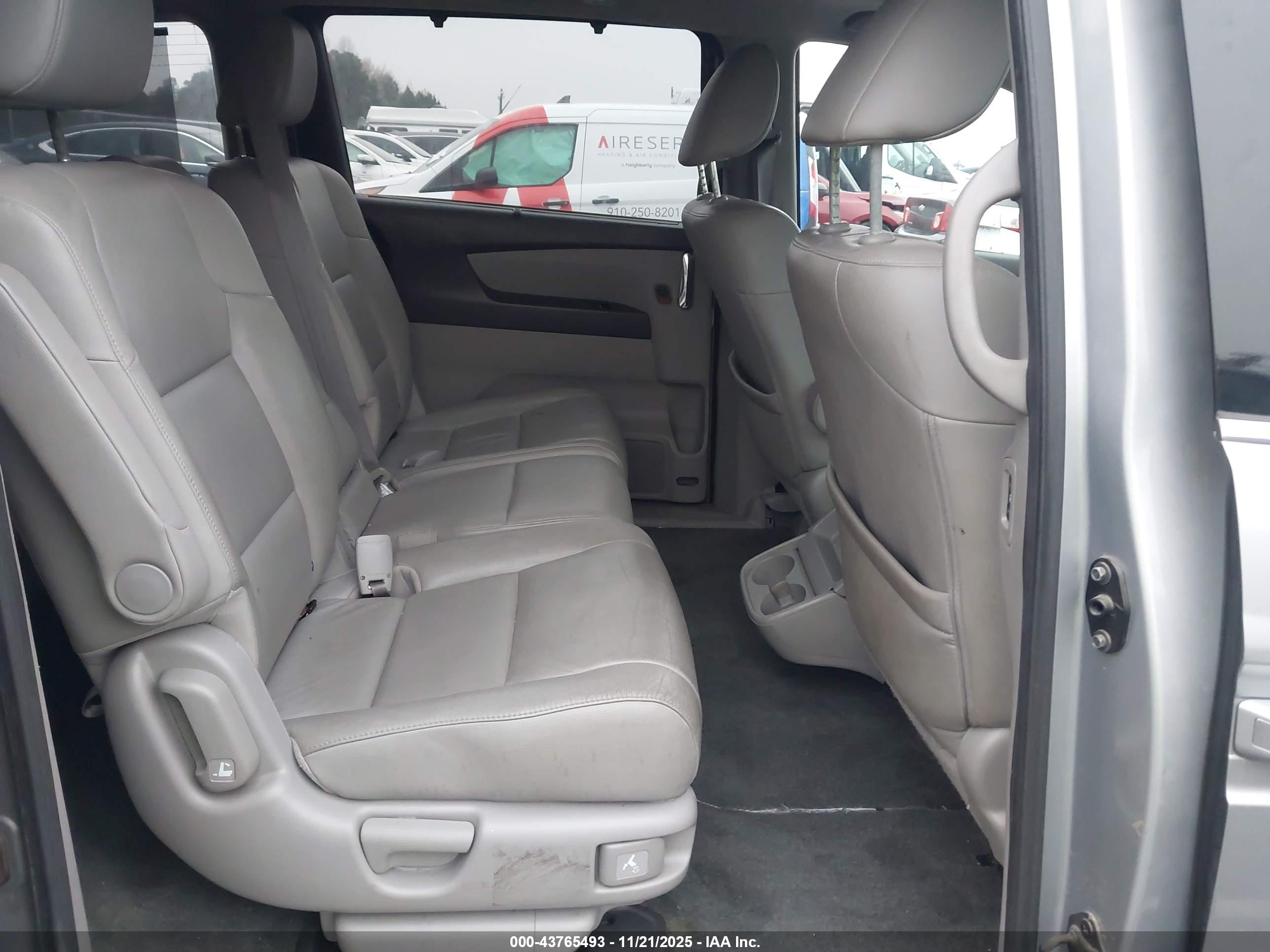 HONDA ODYSSEY image 8