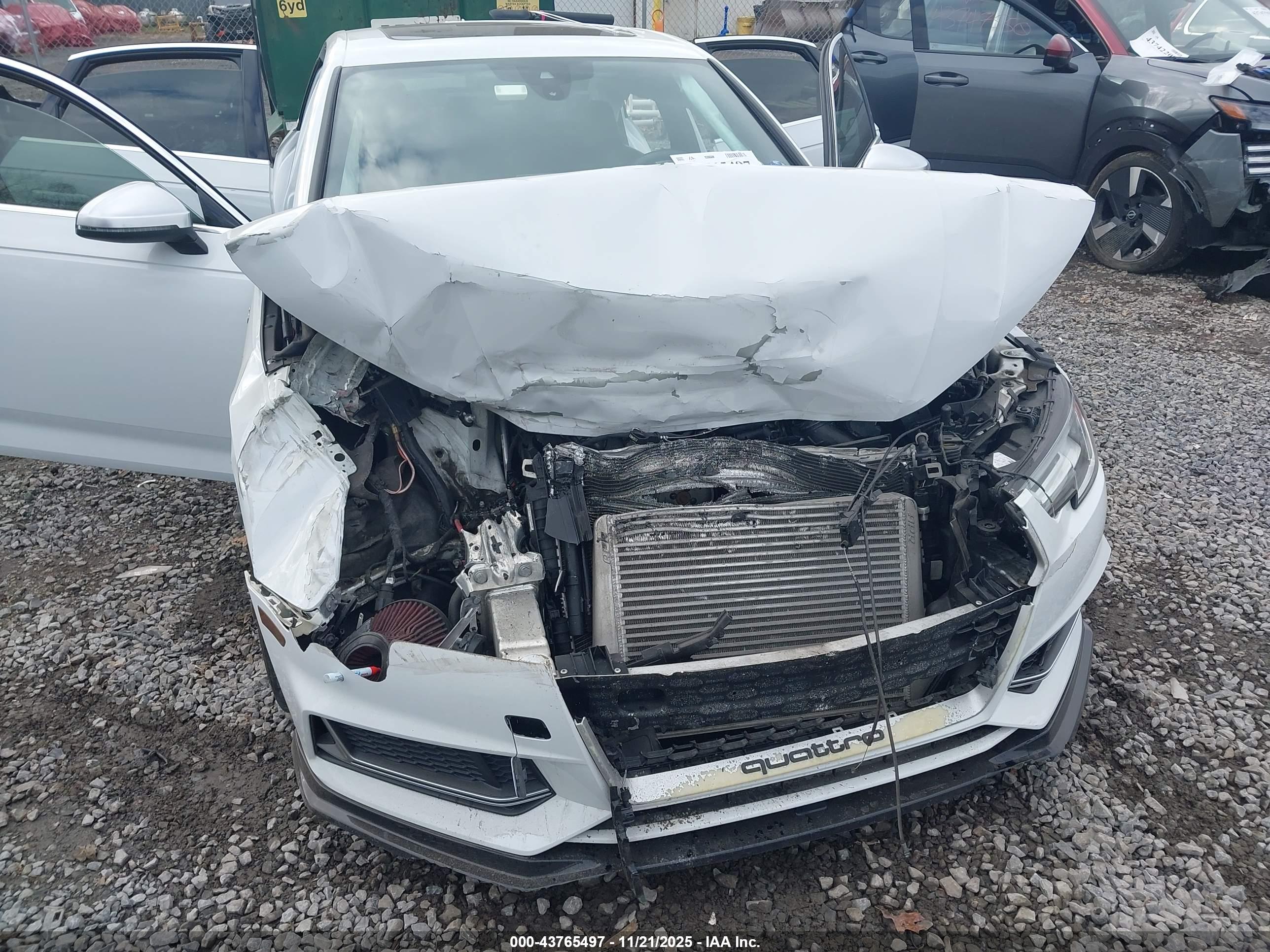 AUDI S4 image 6