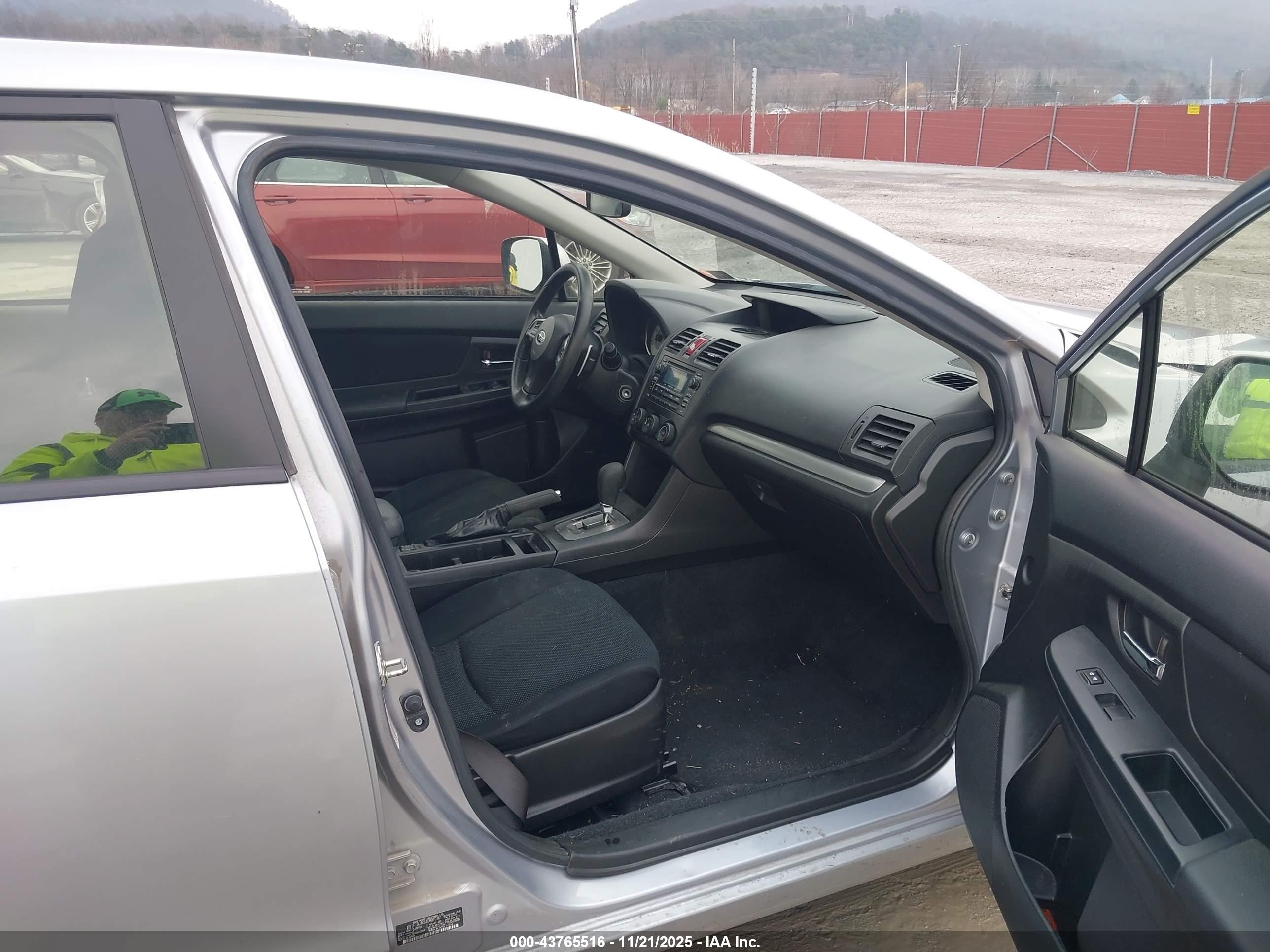 SUBARU IMPREZA image 5