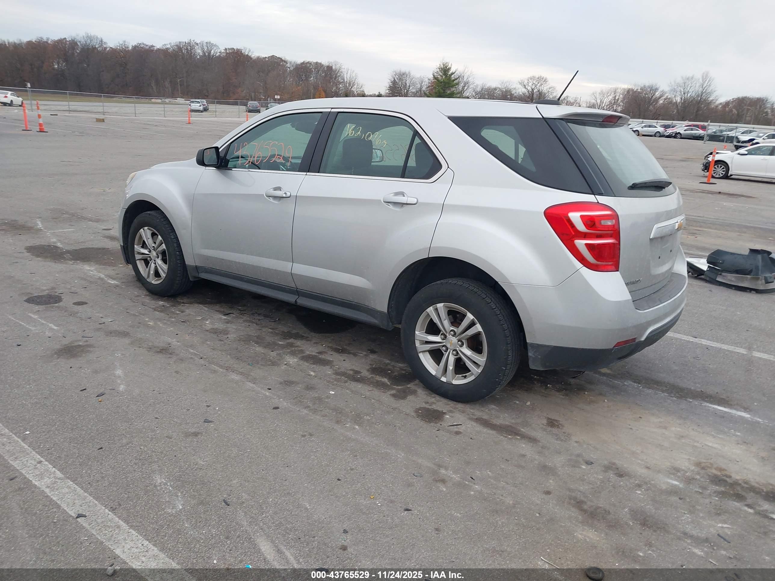 CHEVROLET EQUINOX image 3