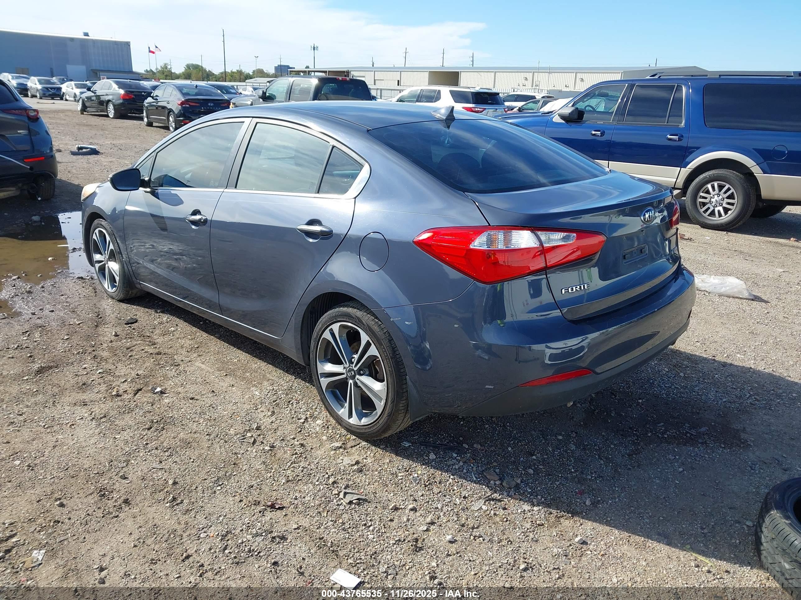 KIA FORTE image 3